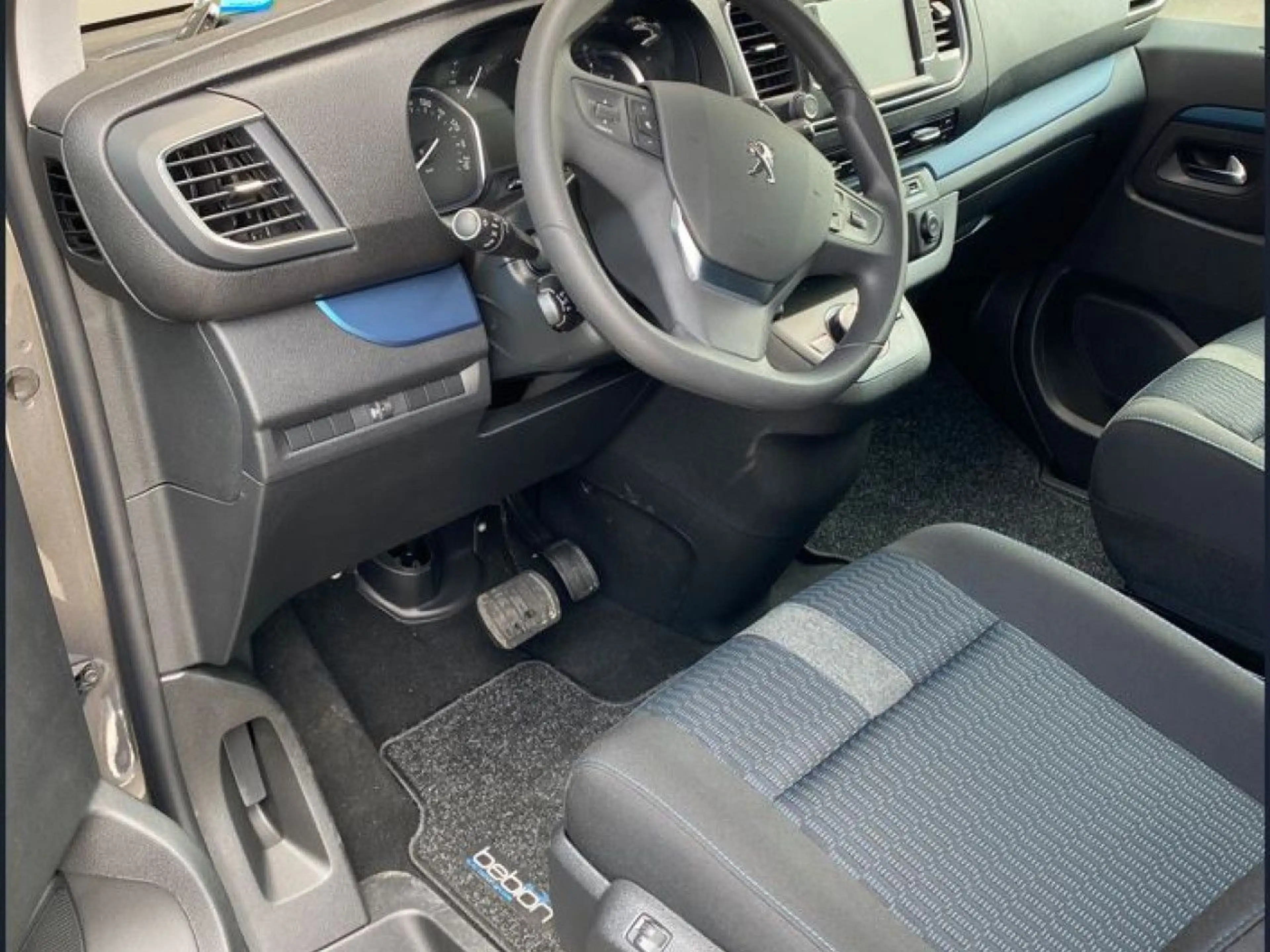 Peugeot Traveller L2 Active 2.0 BlueHDi 145 EAT8 Klima — photo 12