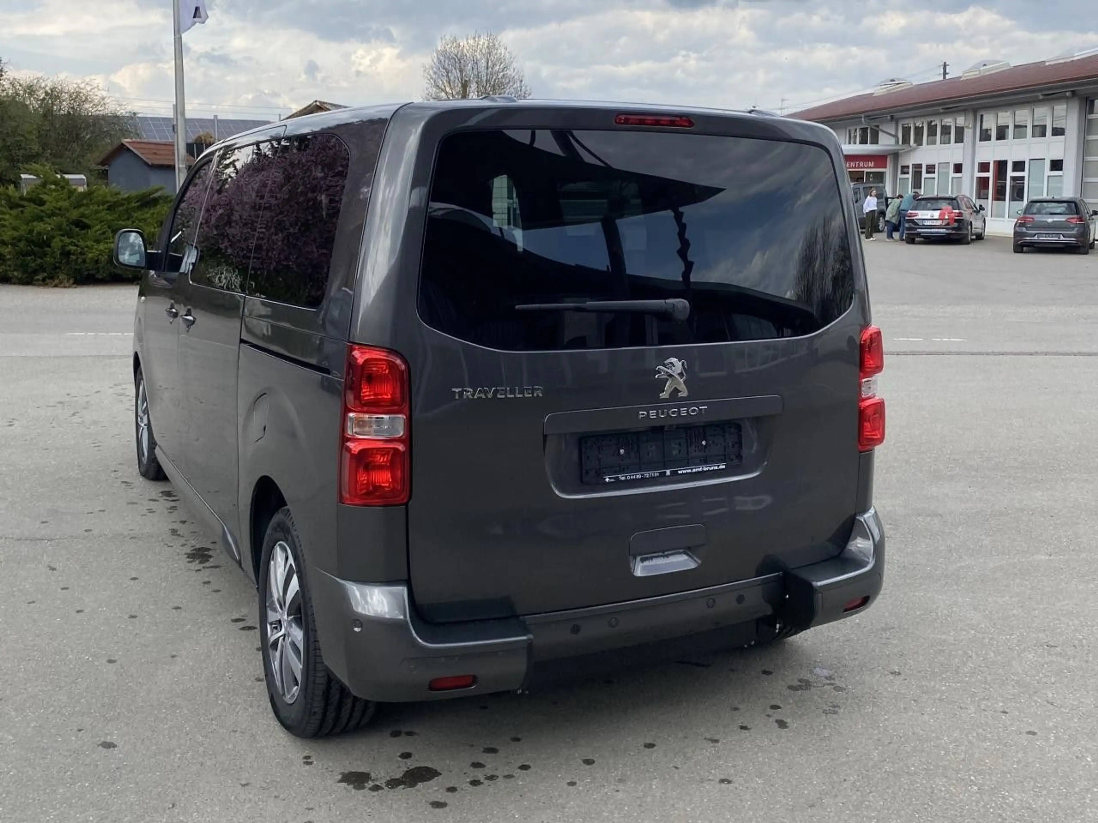 Peugeot Traveller L2 Active 2.0 BlueHDi 145 EAT8 Klima — photo 5