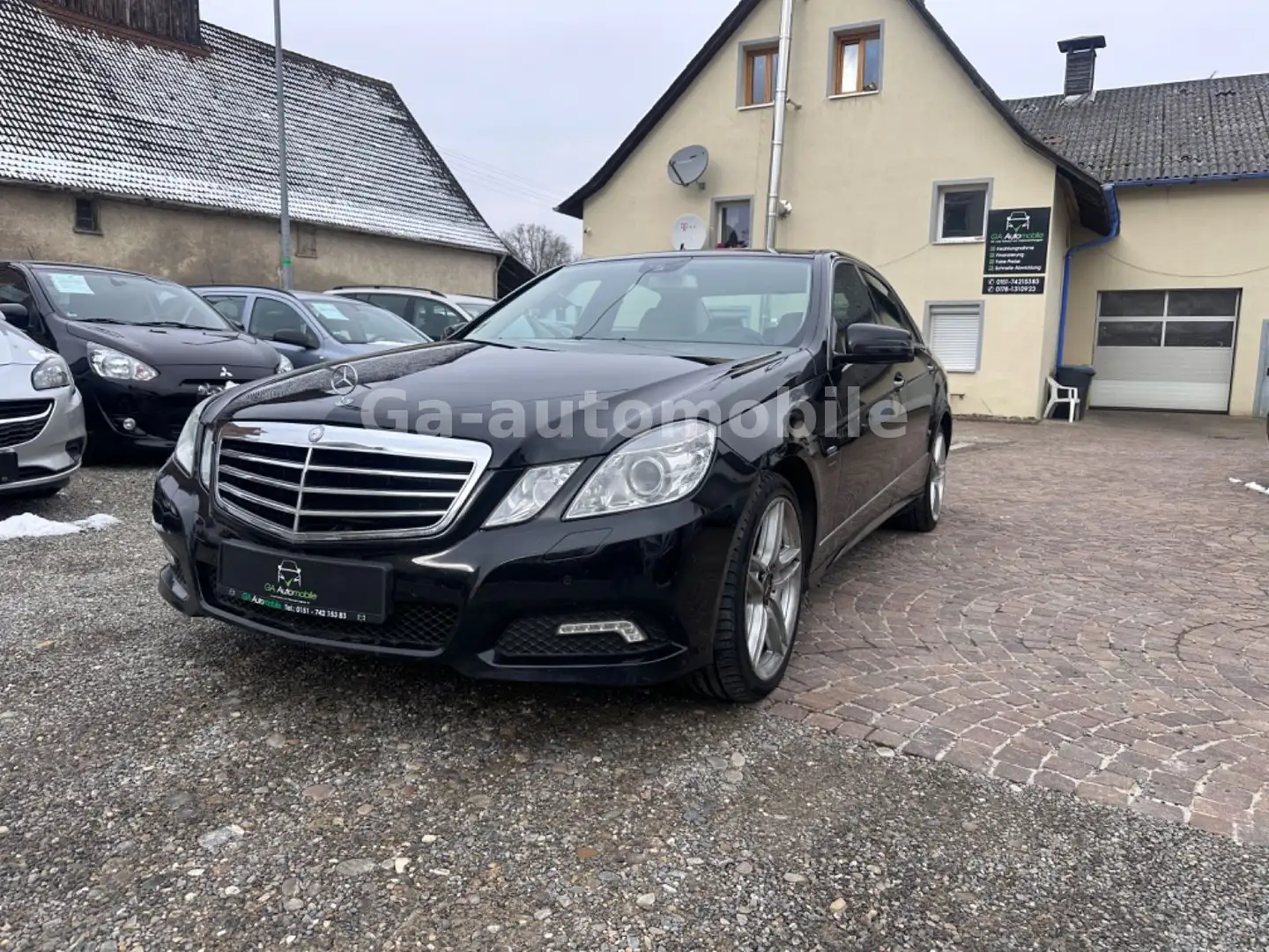 Mercedes-Benz E 350 CDI Lim. ** Tüv ** Viele Extras ** Fekete - 2