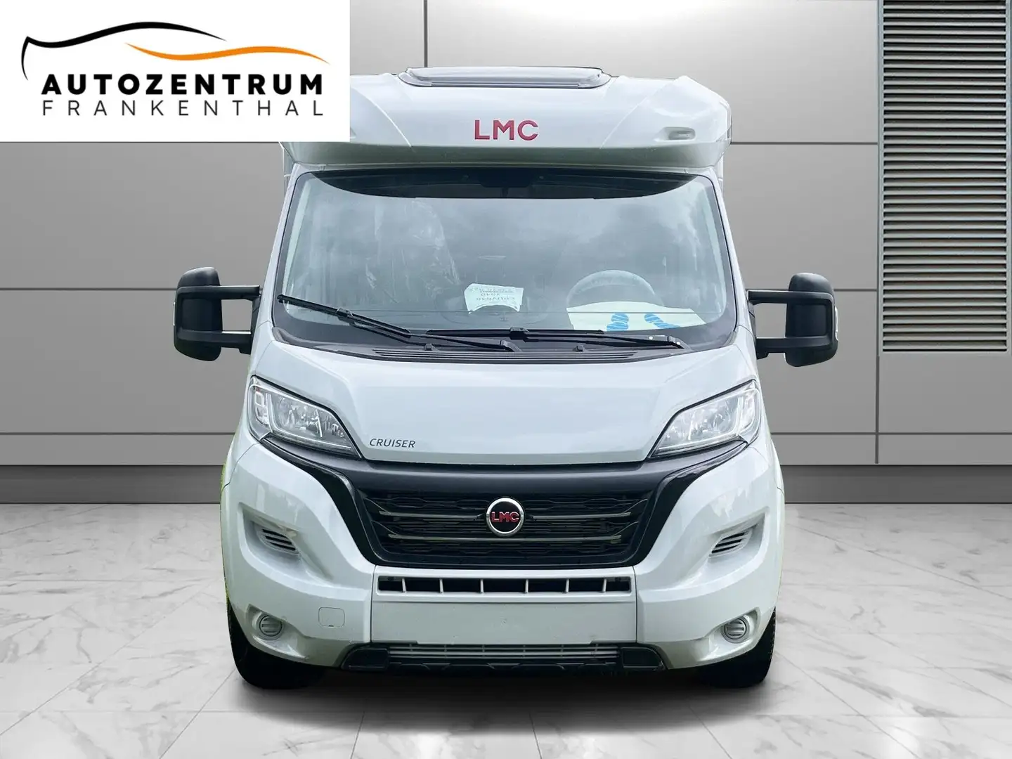LMC Cruiser  V646G MARKISE NAVI AUTOMATIK VOLL Grau - 2
