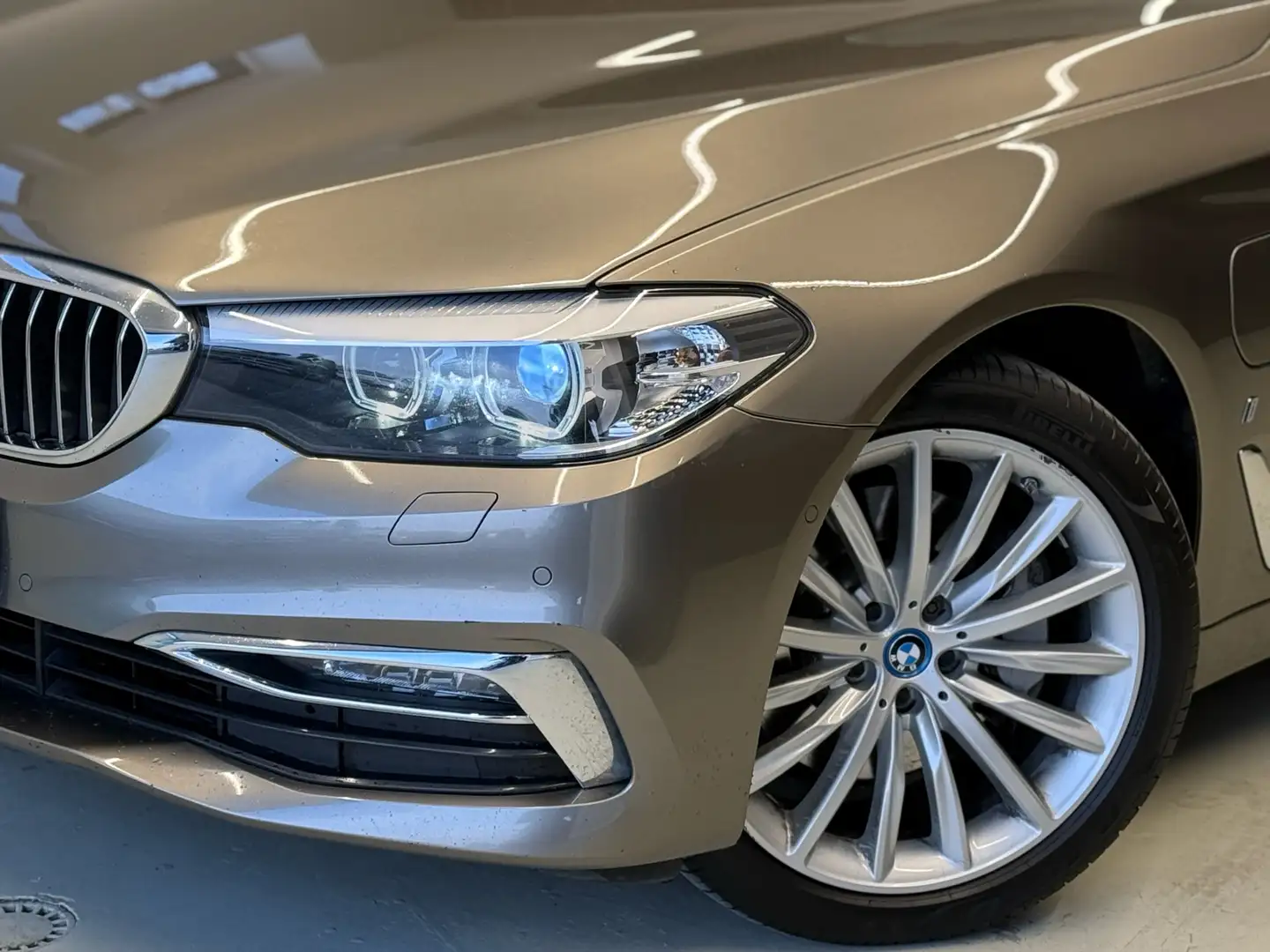 BMW 530 e Luxury Line / LEDER / NAVI / MEMORY-SITZ / Braun - 2