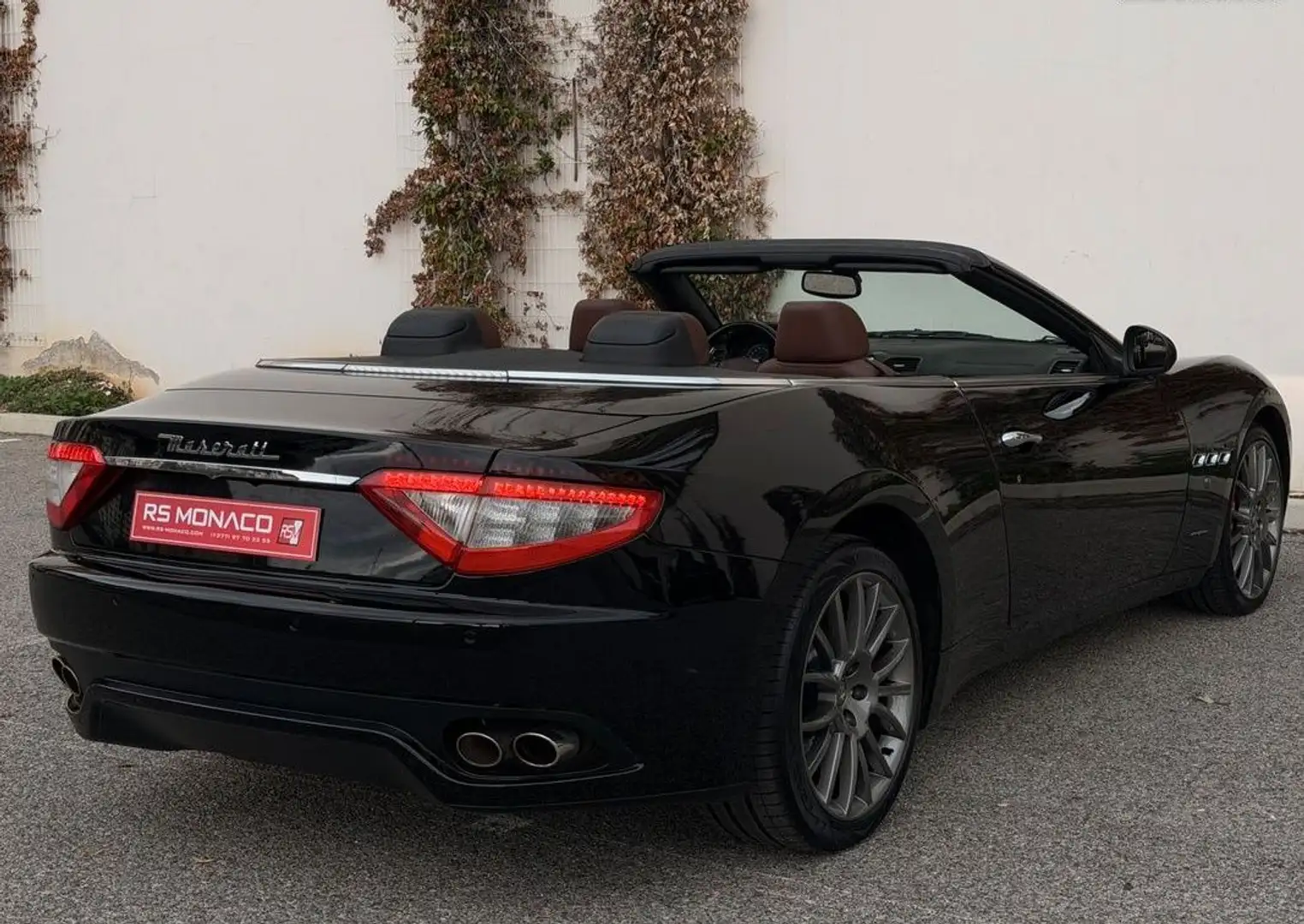 Maserati GranCabrio 4.7 v8 440 bva Schwarz - 2