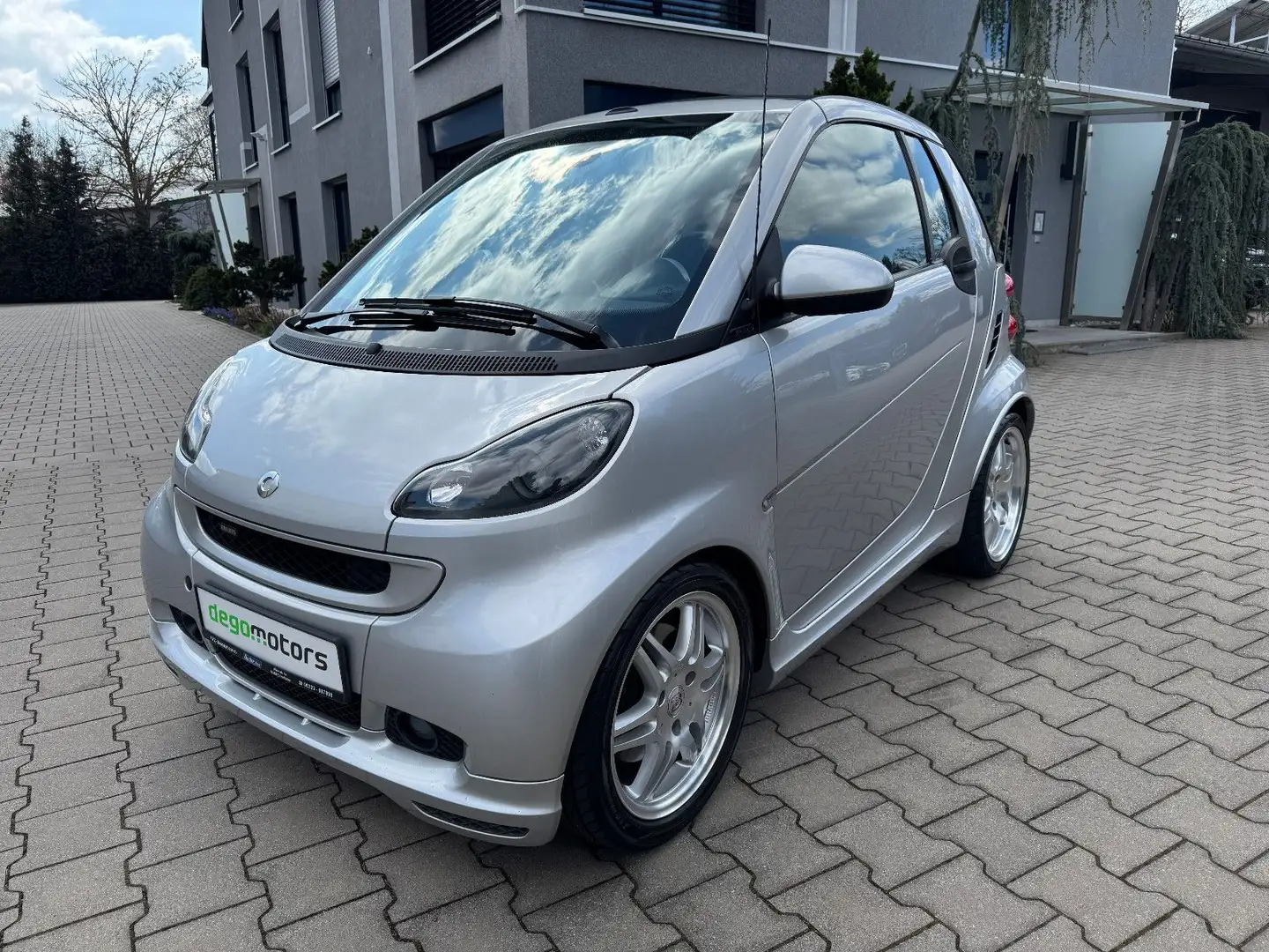 smart forTwo cabrio Brabus Xclusive Argent - 1