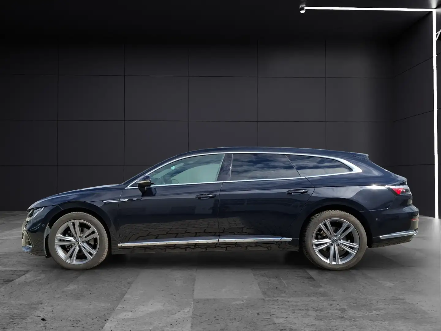 Volkswagen Arteon SB TSI R-Line DSG Matrix Navi Pano AID ACC RFK SH Schwarz - 2