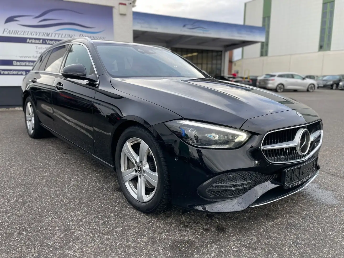 Mercedes-Benz C 220 d Keyless 1. Hand Massage CarPlay 19% Schwarz - 1