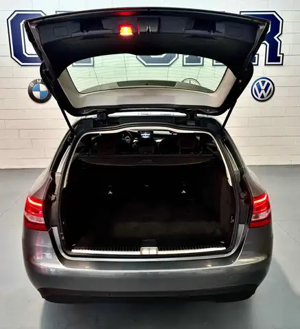 Mercedes-Benz C view 8