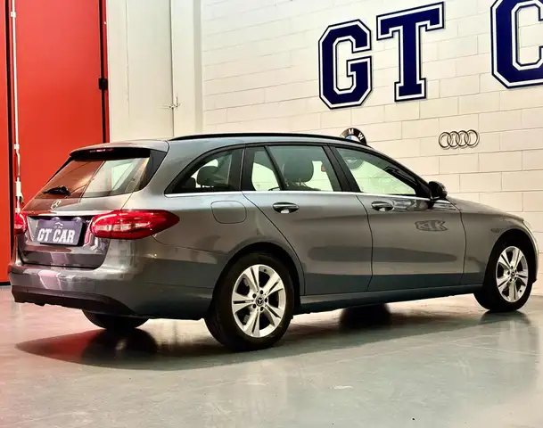 Mercedes-Benz C view 6