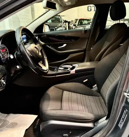 Mercedes-Benz C view 10