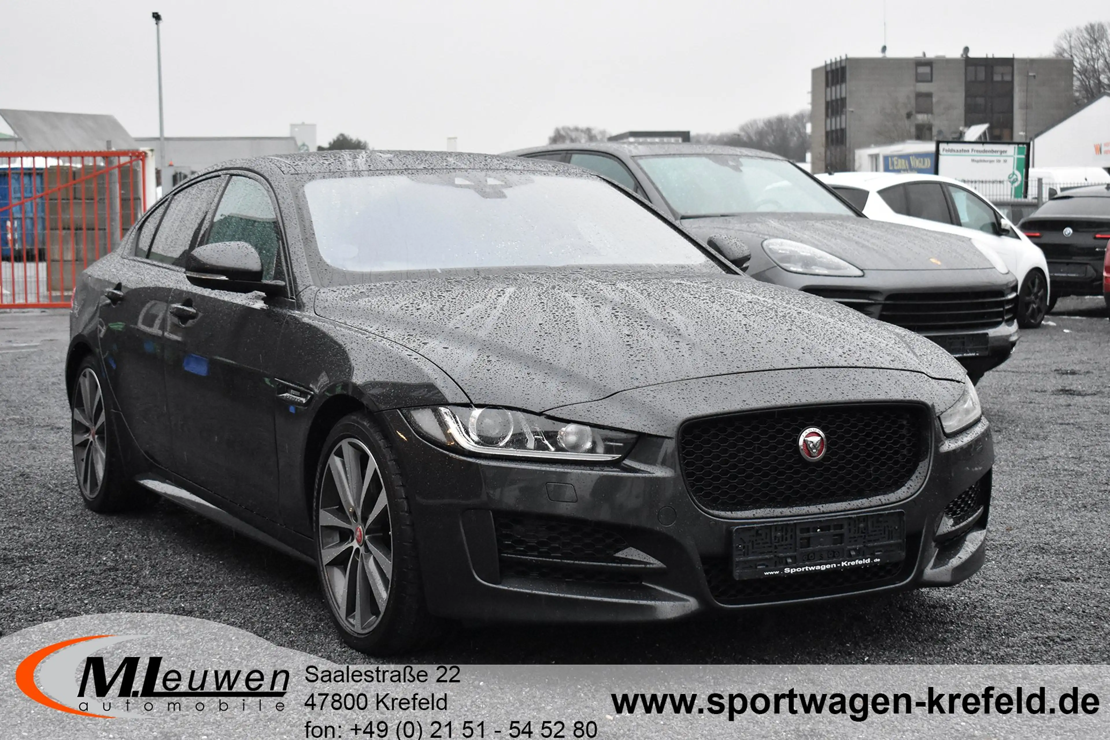 Jaguar XE R-Sport *PANO*HUD*19" ALU*NAVI*LEDER* — photo 2