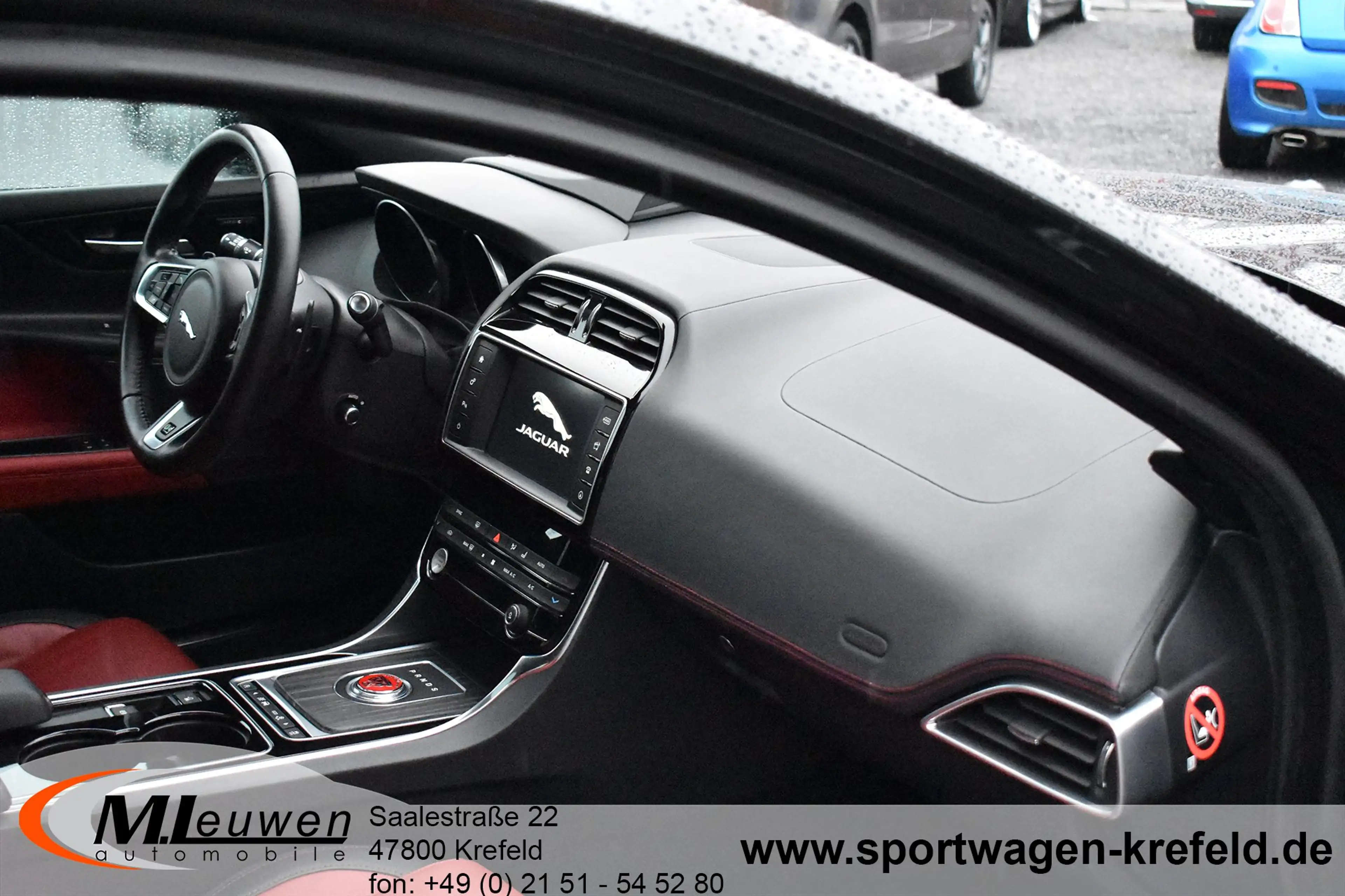 Jaguar XE R-Sport *PANO*HUD*19" ALU*NAVI*LEDER* — photo 13