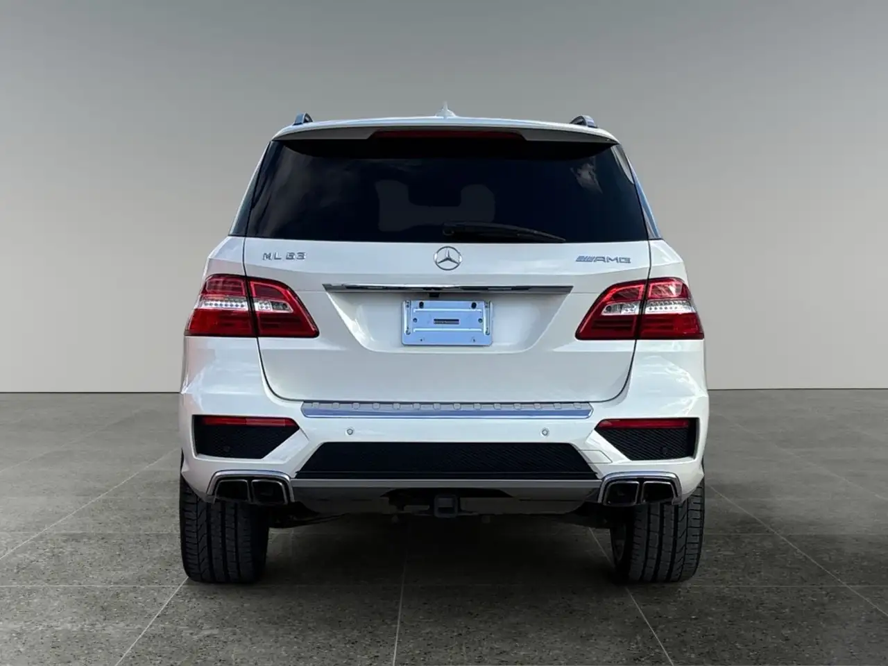 Mercedes-Benz M-Class снимка Mercedes-Benz M-Class