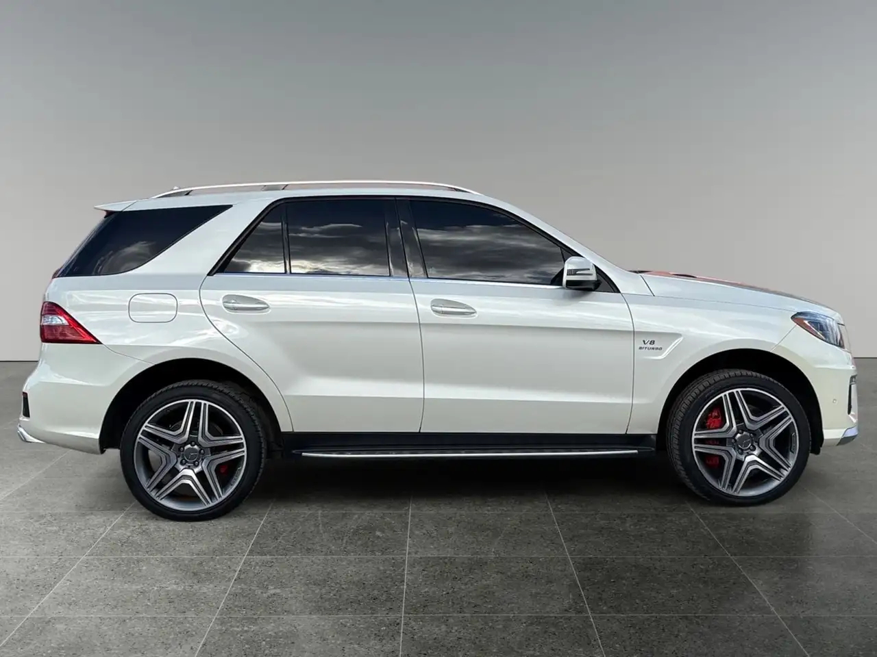 Mercedes-Benz M-Class снимка Mercedes-Benz M-Class