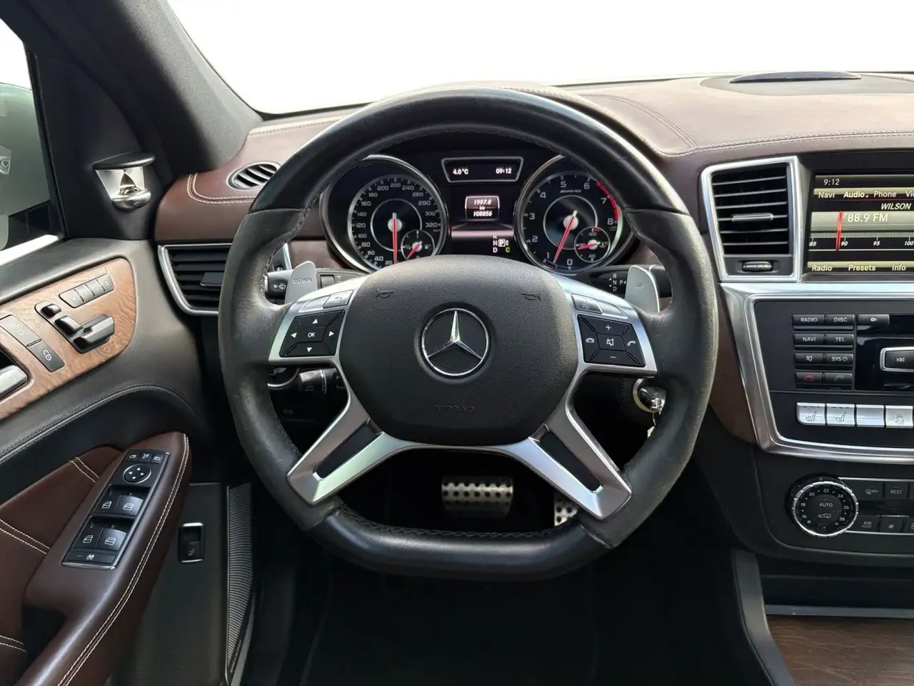 Mercedes-Benz M-Class снимка Mercedes-Benz M-Class