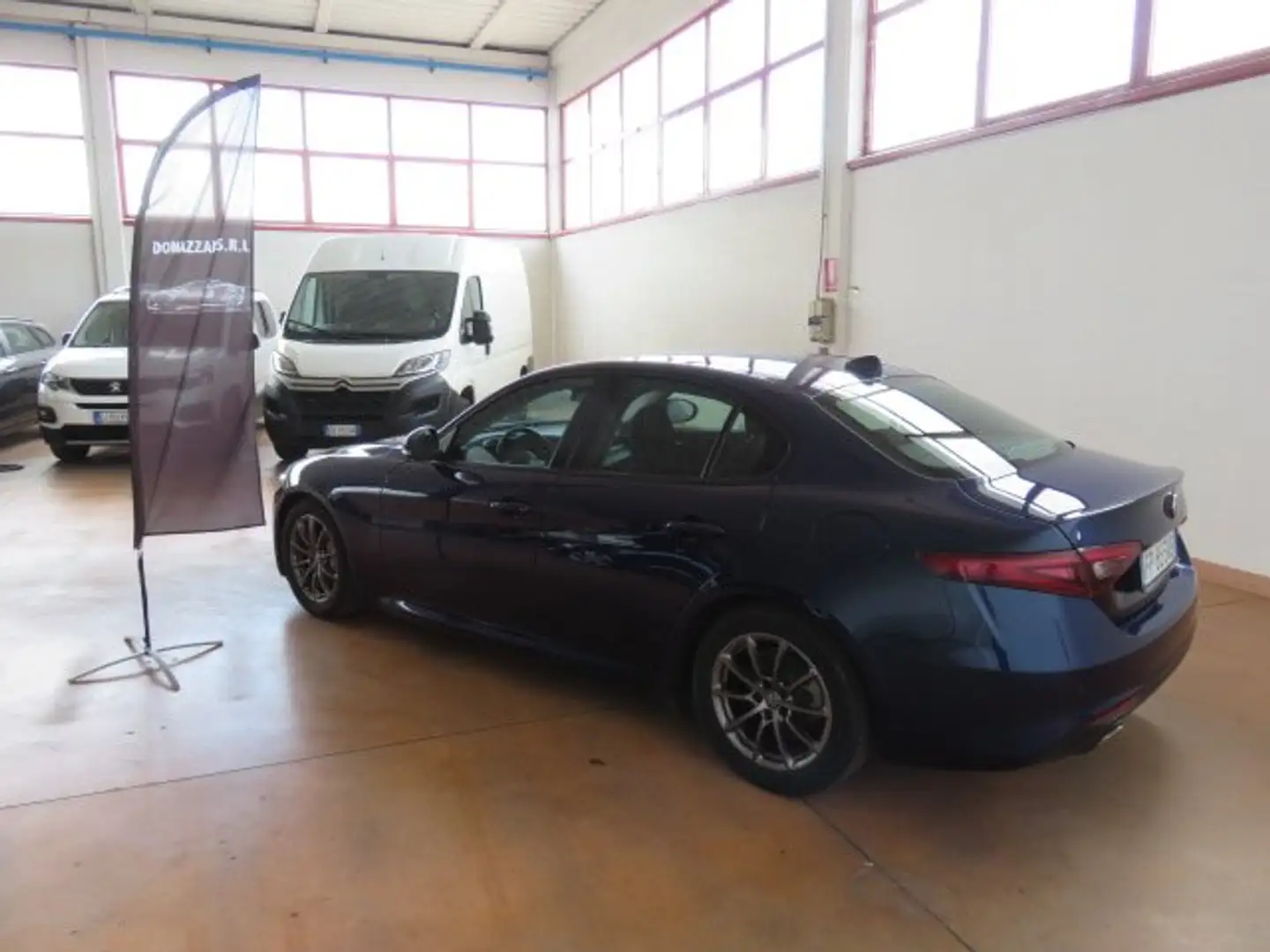 Alfa Romeo Giulia Giulia 2016 2.2 t Business 136cv auto Blu/Azzurro - 2