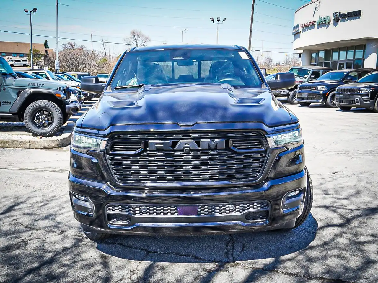 RAM 1500 снимка RAM 1500