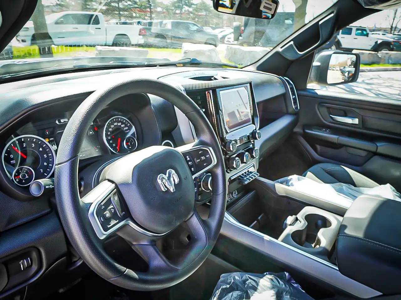 RAM 1500 снимка RAM 1500
