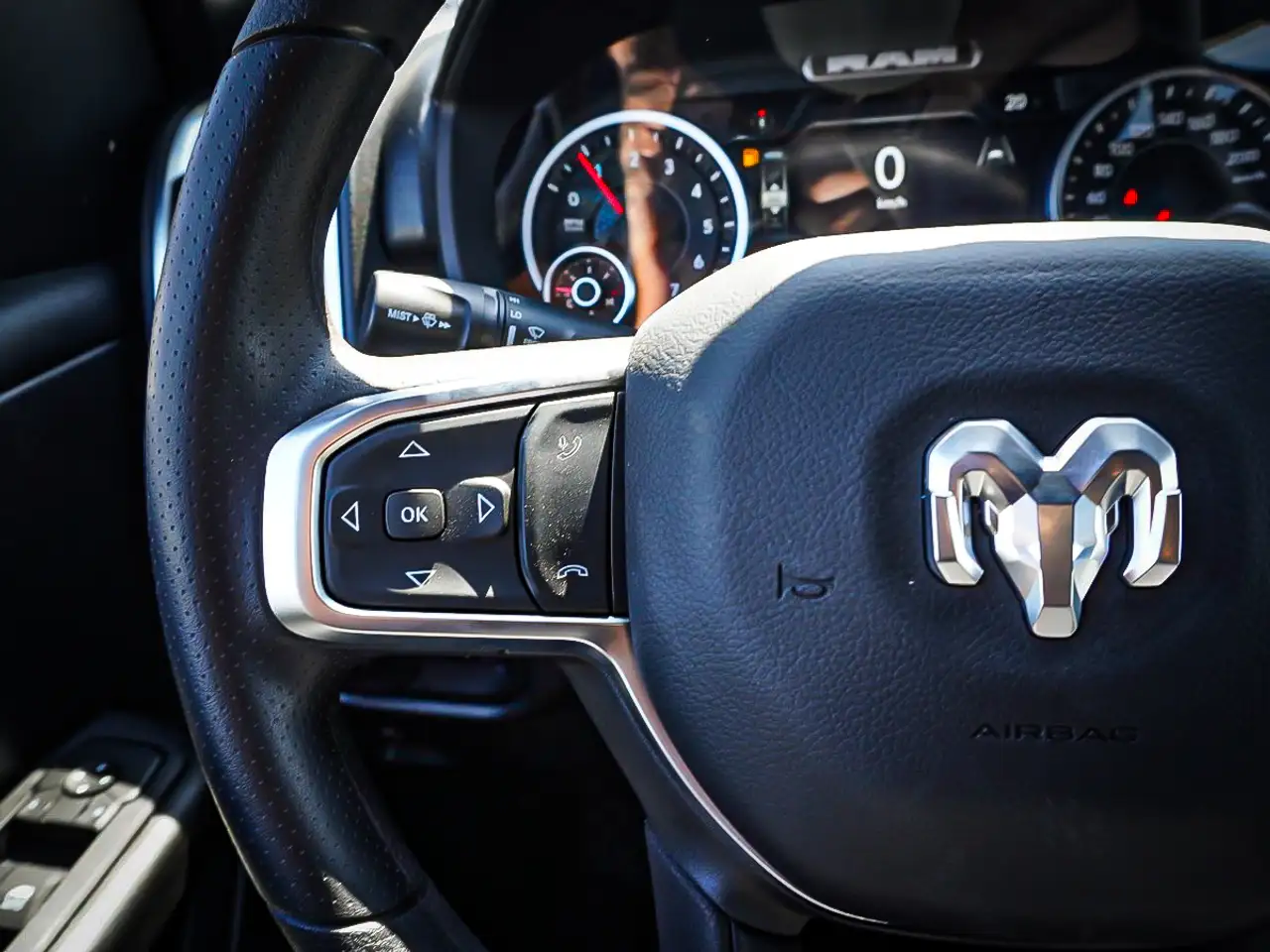 RAM 1500 снимка RAM 1500