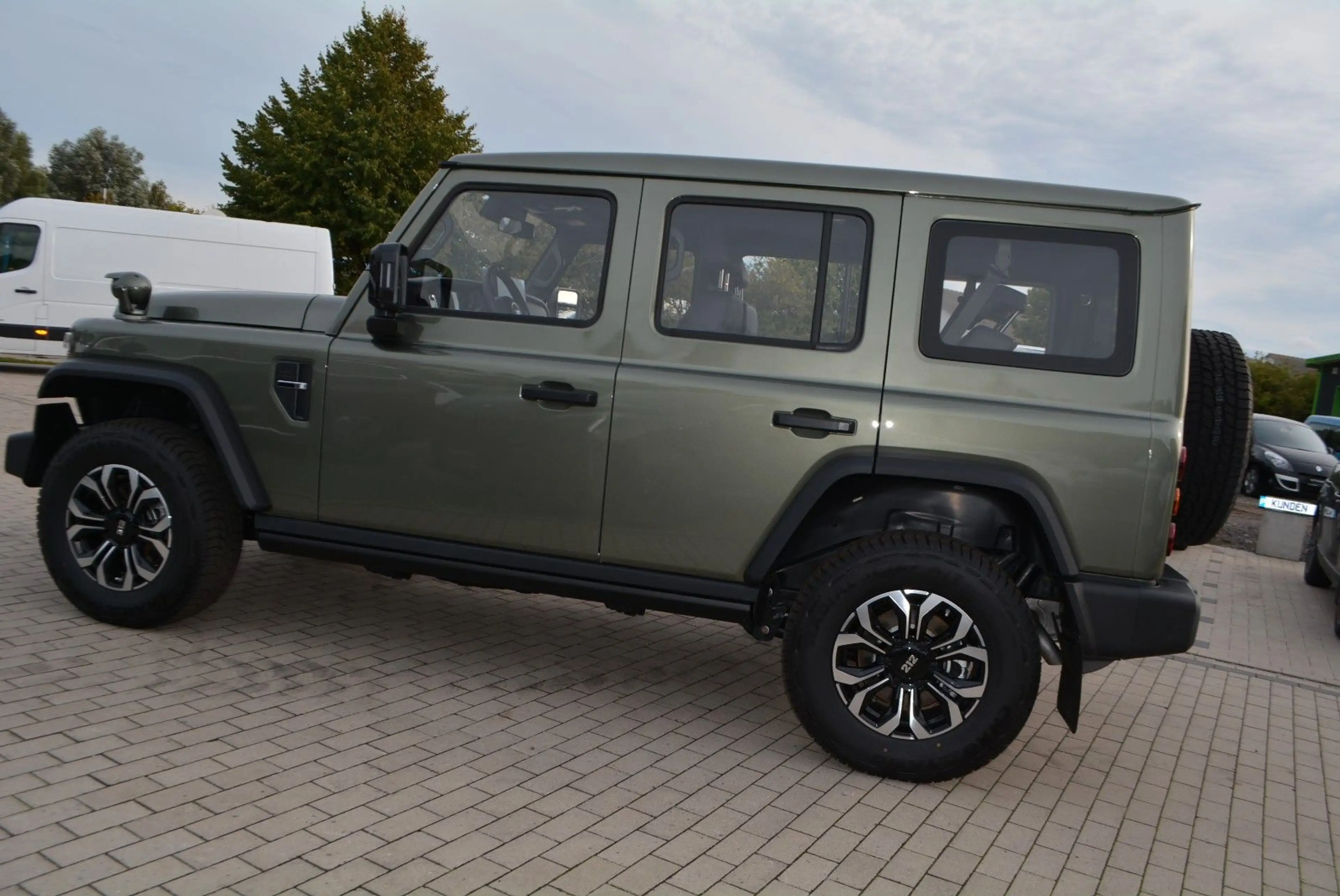 BAW 212 -2.0 Turbo Diesel-360Kamera#sofortVerfügbar# — photo 6