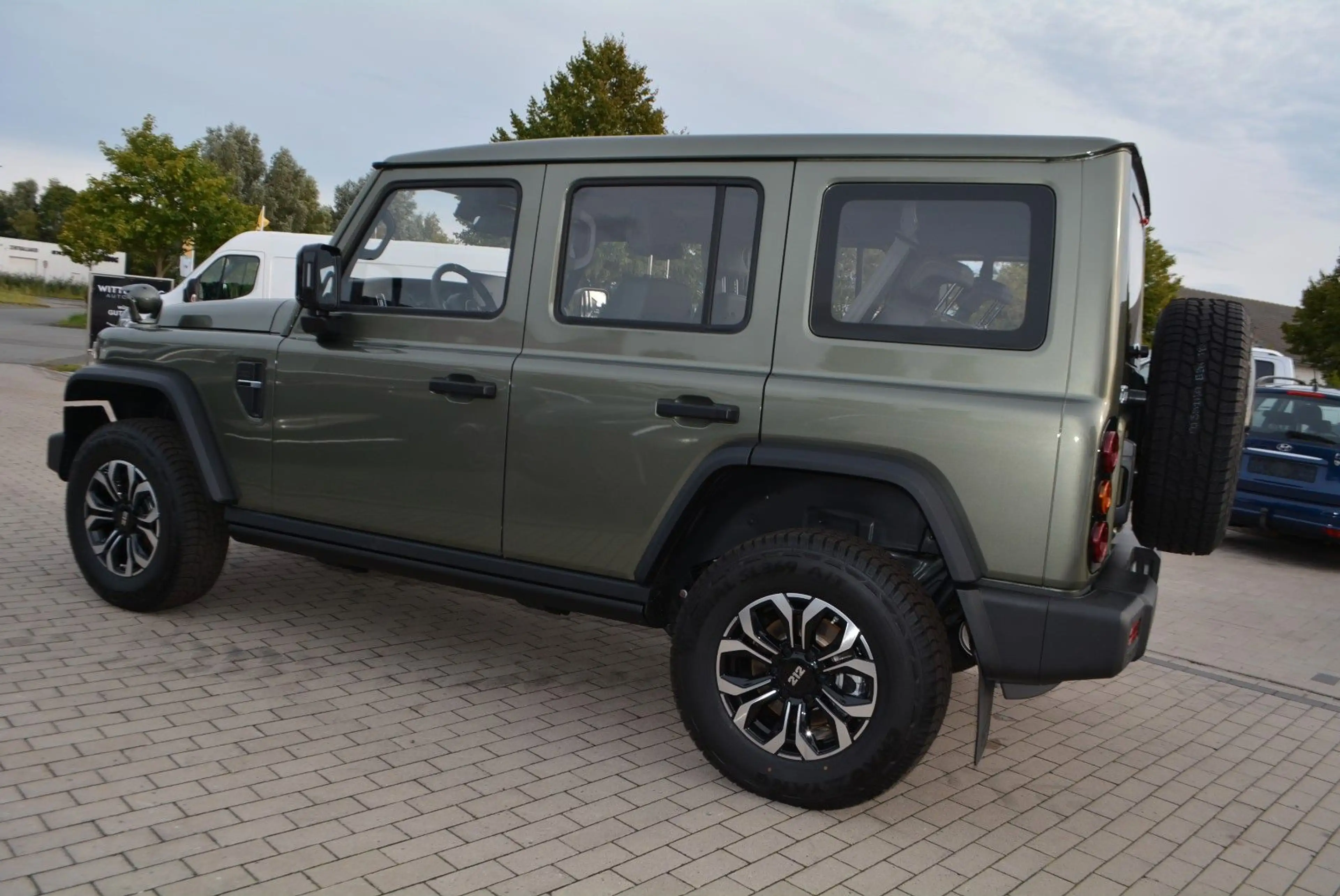 BAW 212 -2.0 Turbo Diesel-360Kamera#sofortVerfügbar# — photo 7