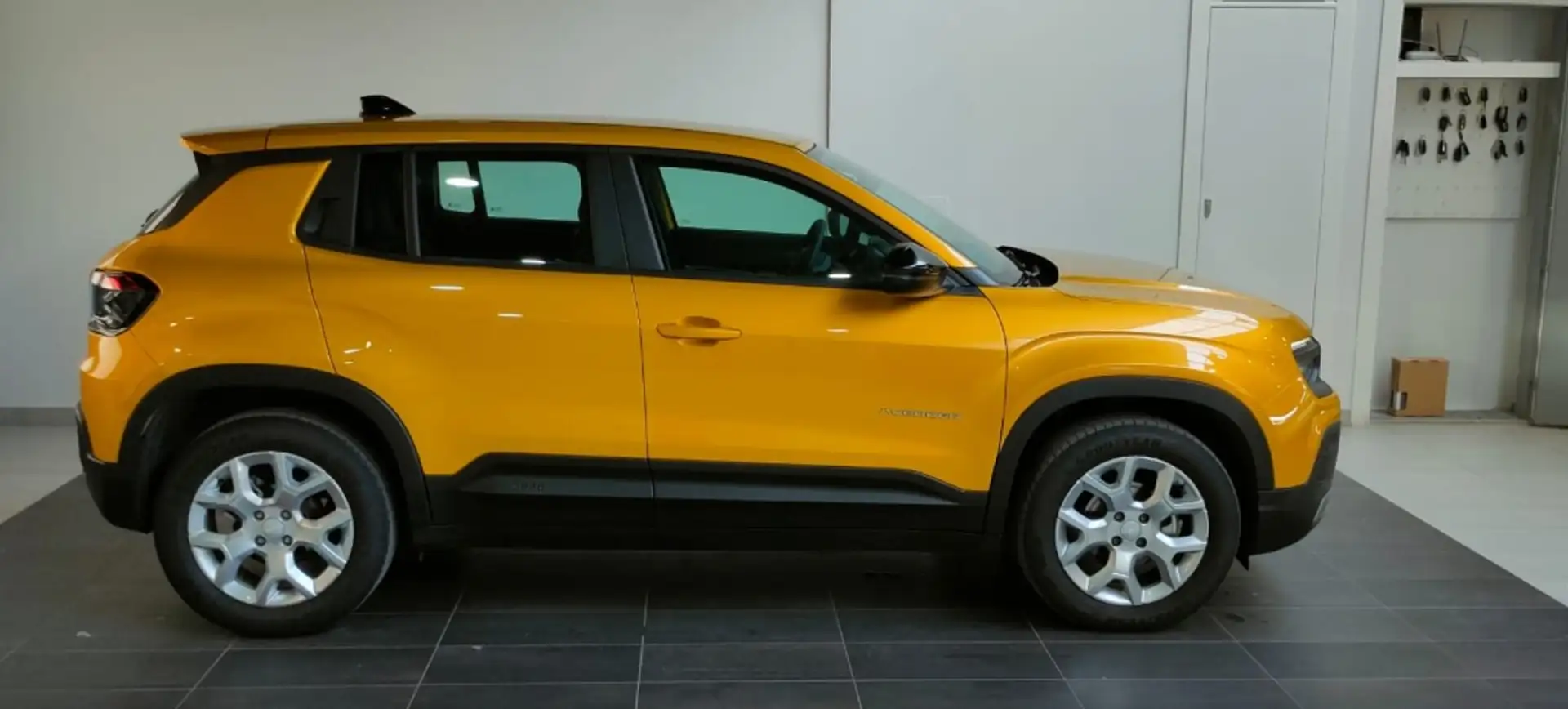 Jeep Avenger 1.2 Altitude 74KW Gelb - 2