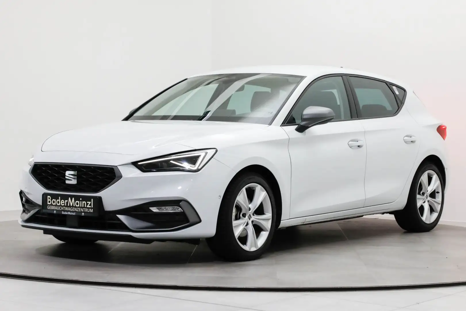 SEAT Leon 1.5 eTSI DSG FR Navi Kam. SHZ Matrix ACC Weiß - 2