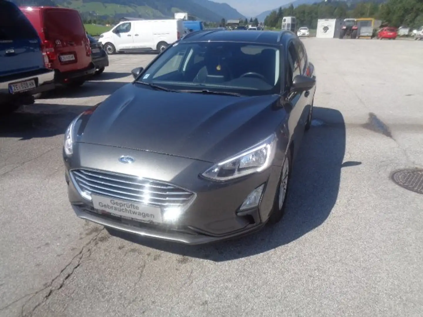 Ford Focus Focus Traveller 1,6Ti-VCT Titanium Grau - 1