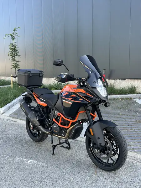 KTM 1090 ADVENTURE