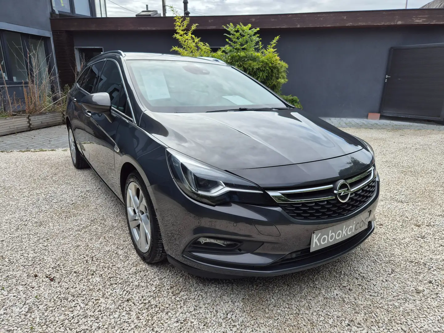 Opel Astra 1.6 CDTi ECOTEC D Dynamic Start/Stop Grijs - 1