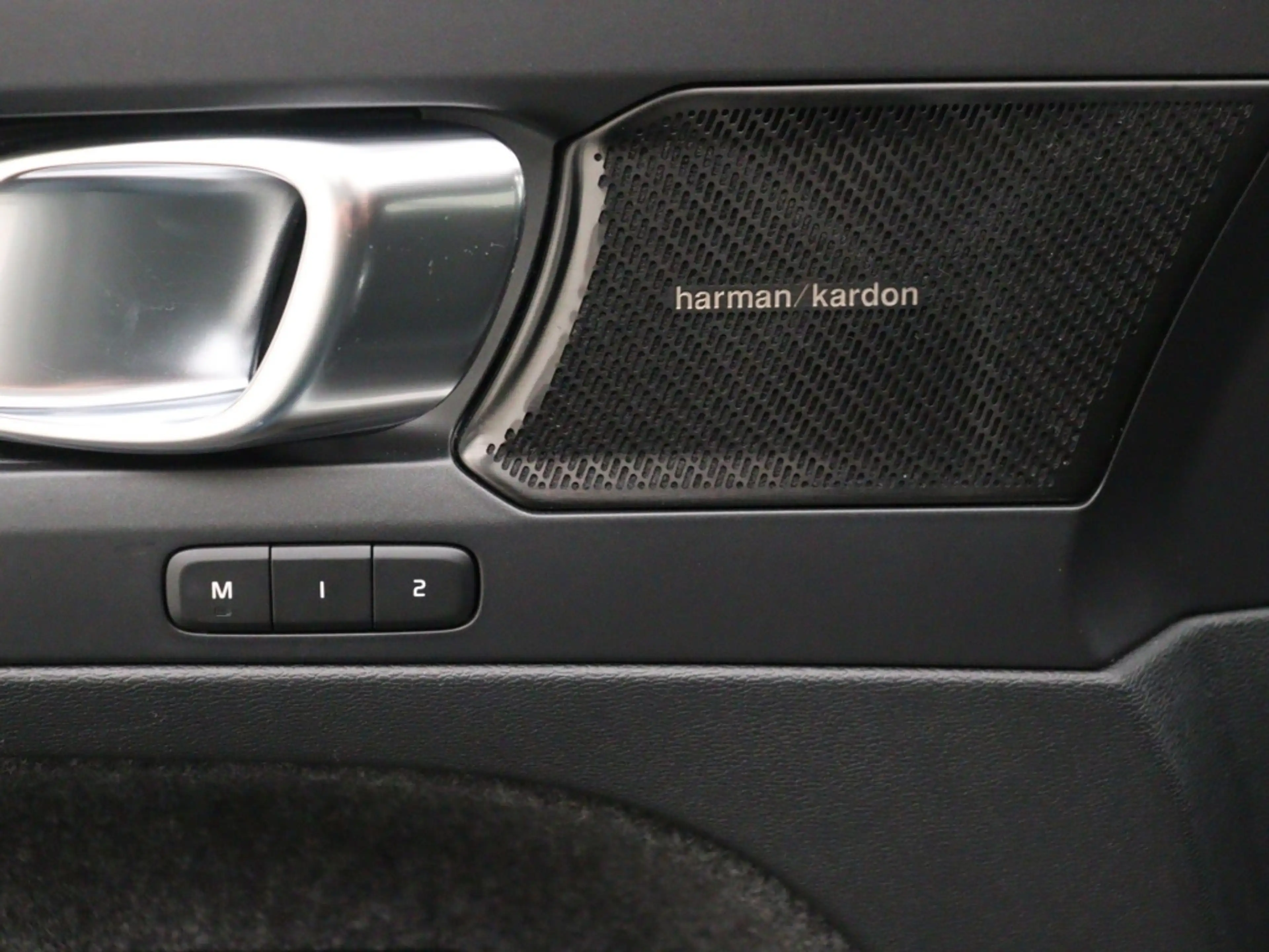 Volvo C40 TWIN MOTOR INTRO EDITION 20INCH — photo 12