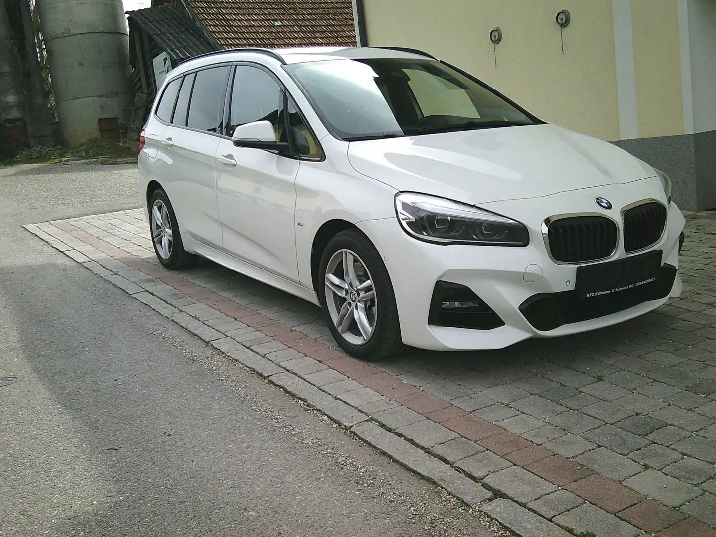 BMW 218 218 d A M Sport Weiß - 2