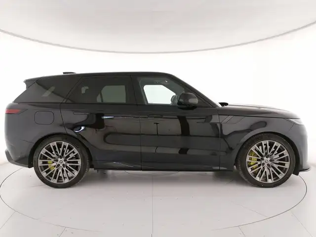 Land Rover Range Rover Sport view 3