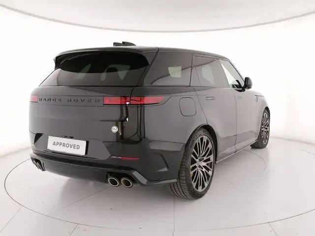 Land Rover Range Rover Sport view 4