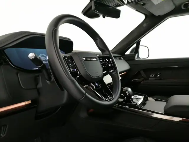 Land Rover Range Rover Sport view 9