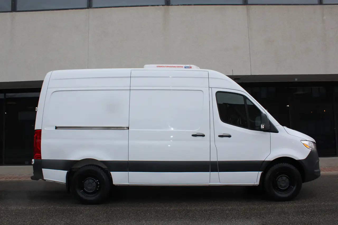 Mercedes-Benz Sprinter снимка Mercedes-Benz Sprinter