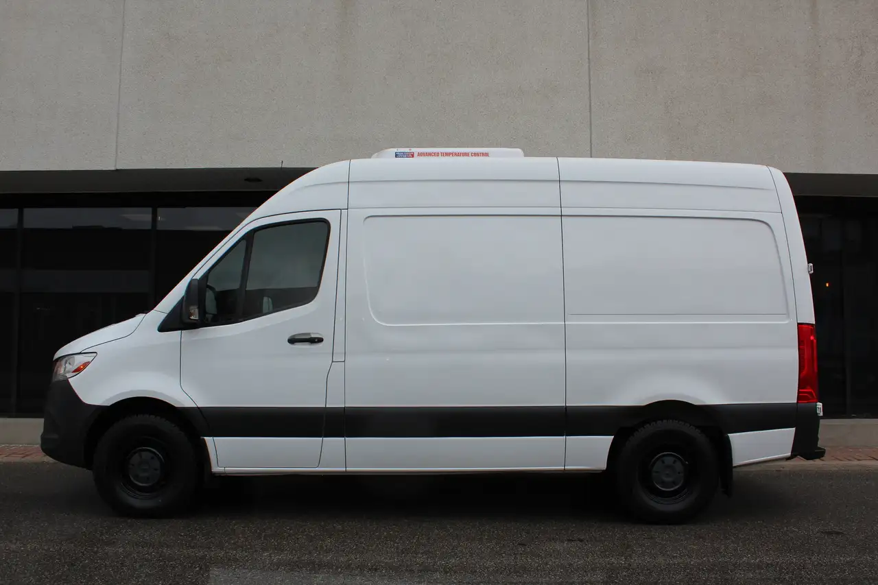 Mercedes-Benz Sprinter снимка Mercedes-Benz Sprinter