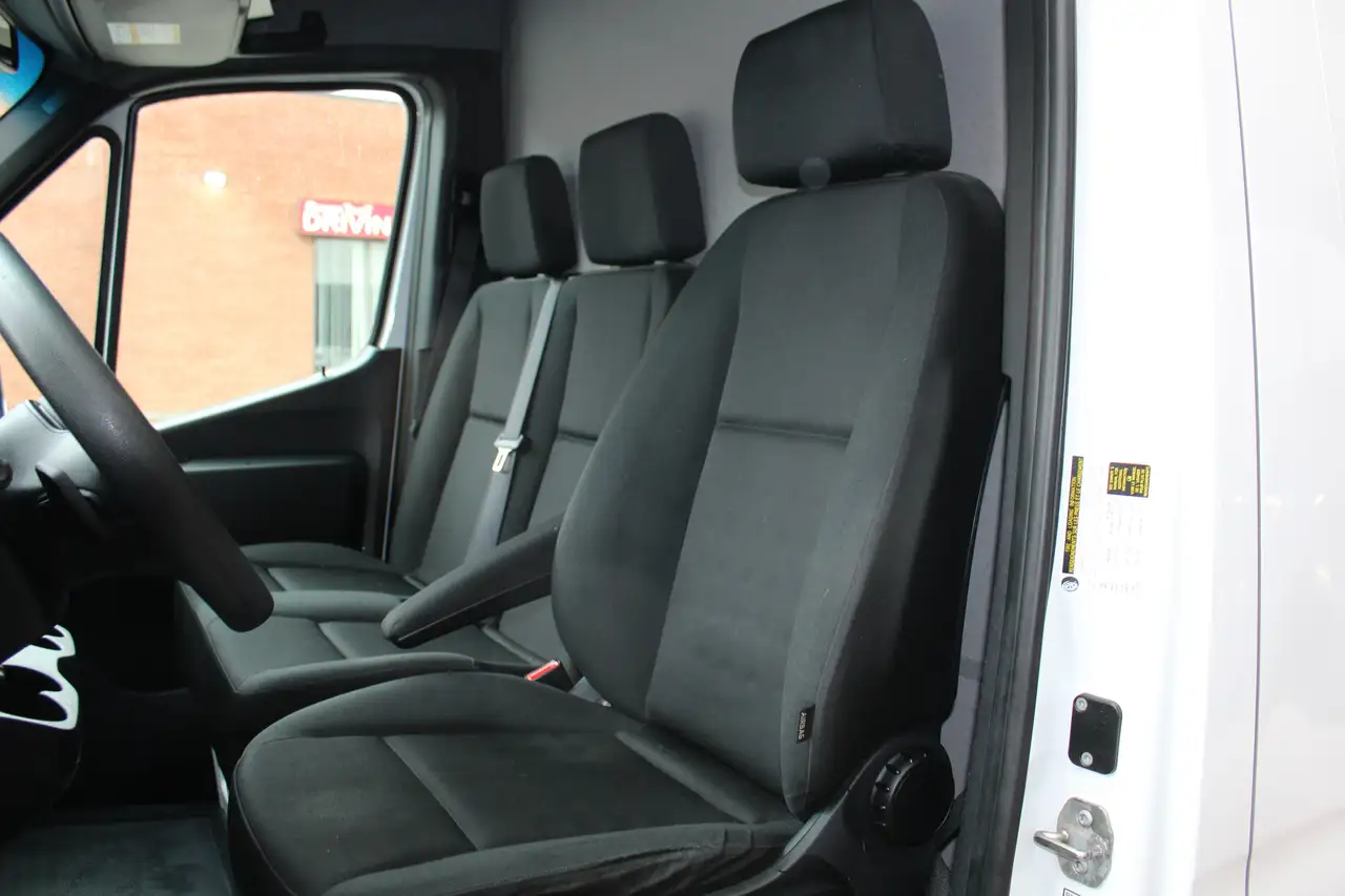 Mercedes-Benz Sprinter снимка Mercedes-Benz Sprinter