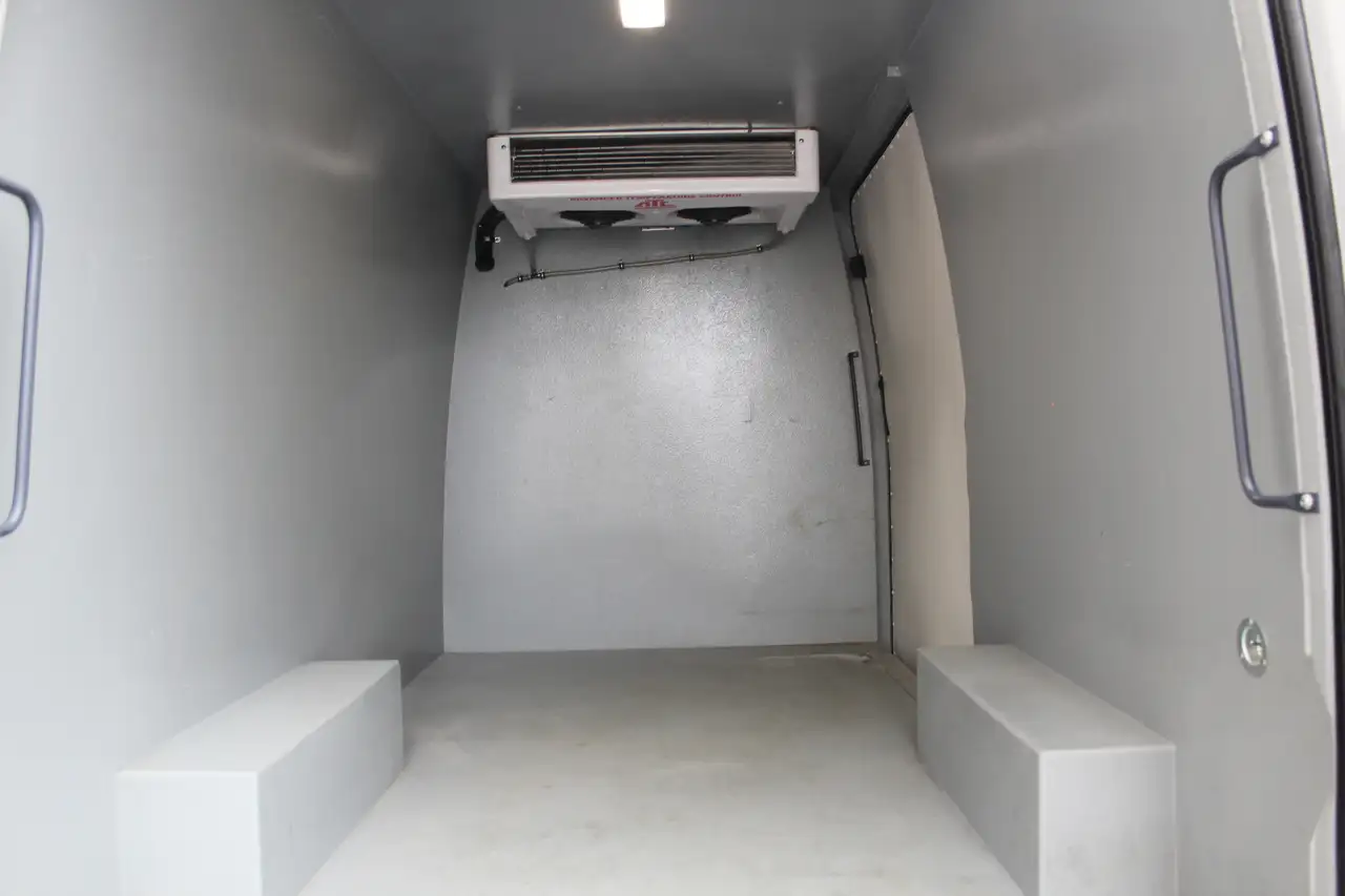 Mercedes-Benz Sprinter снимка Mercedes-Benz Sprinter