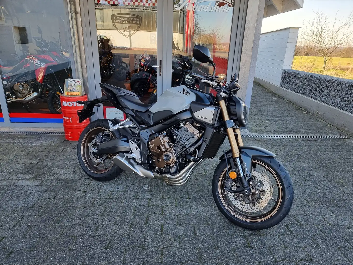 Honda CB 650 Neufahrzeug auf Lager Gris - 1