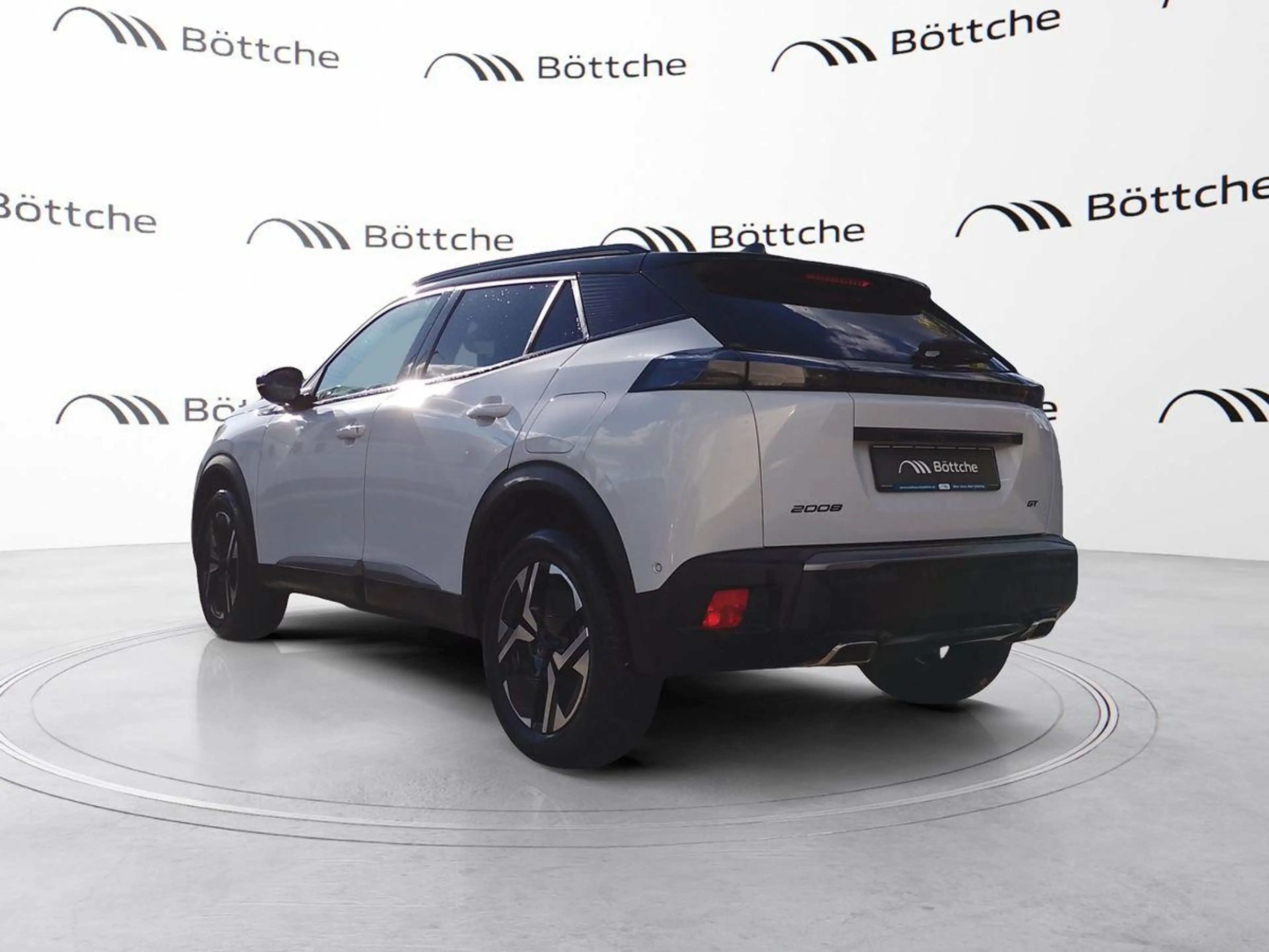 Peugeot 2008 GT 130 EAT8 Massage/NAVI/SHZ/AHK/360°/ACC — photo 3