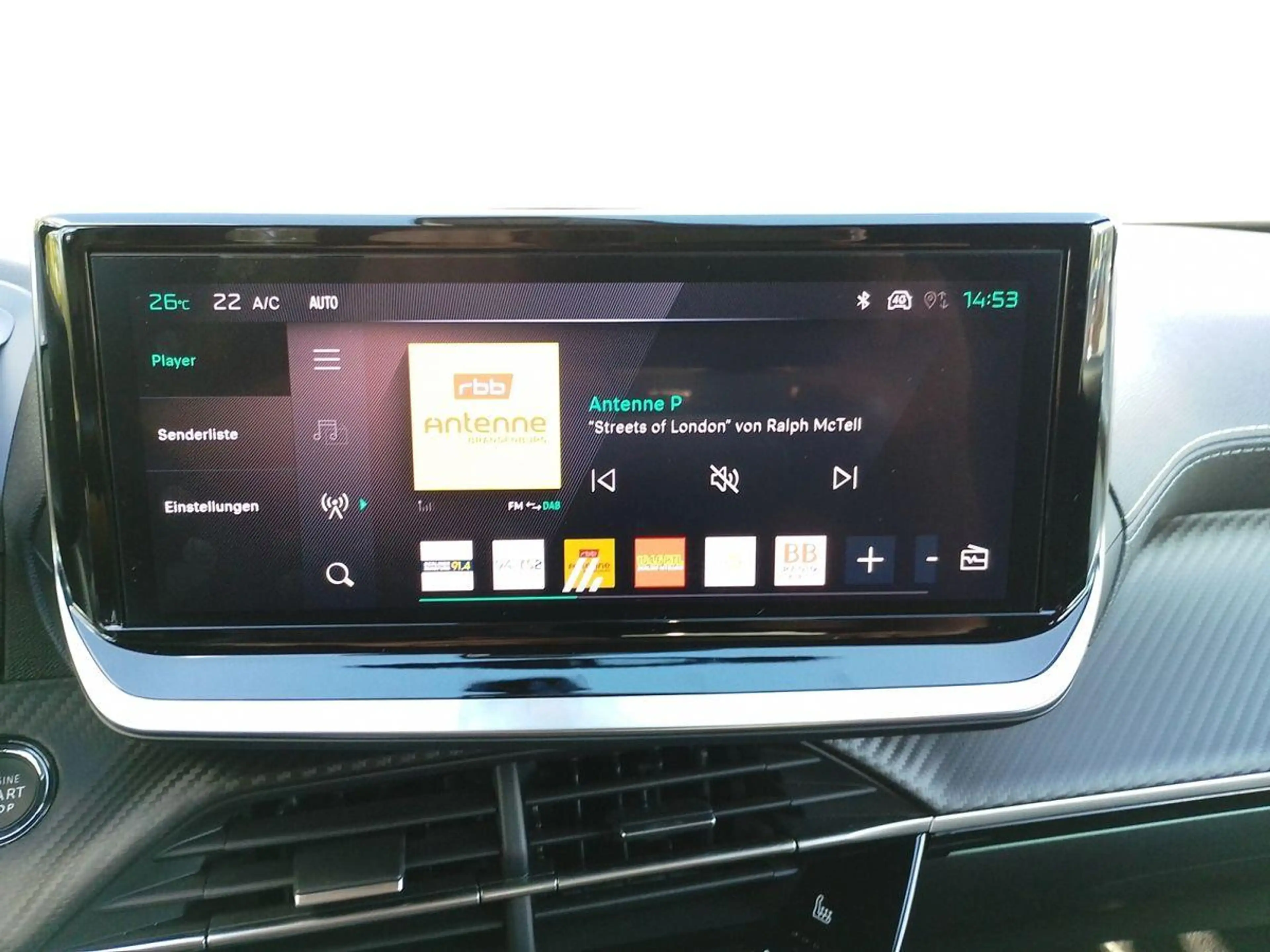 Peugeot 2008 GT 130 EAT8 Massage/NAVI/SHZ/AHK/360°/ACC — photo 10