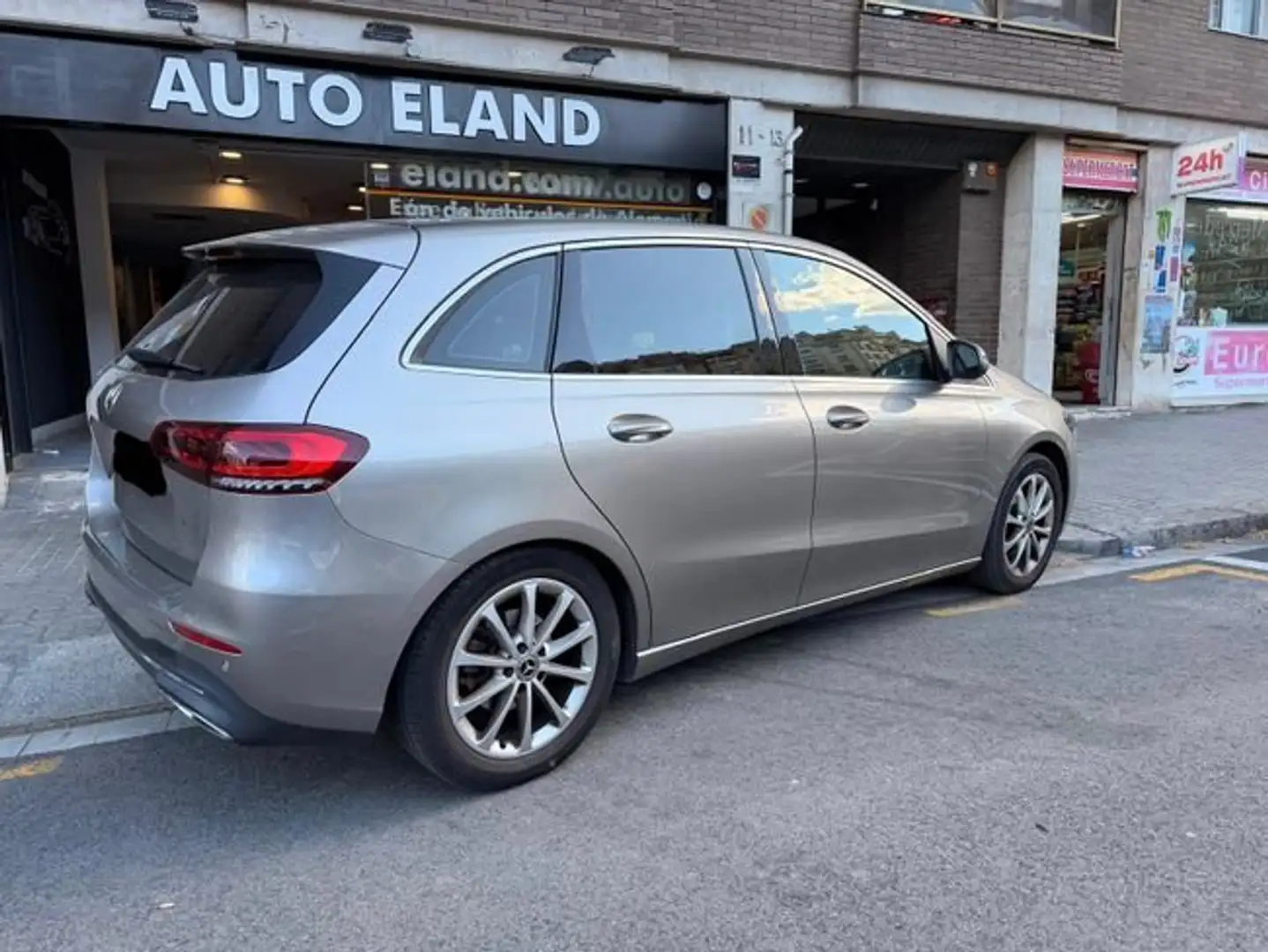 Mercedes-Benz B 180 Gris - 1