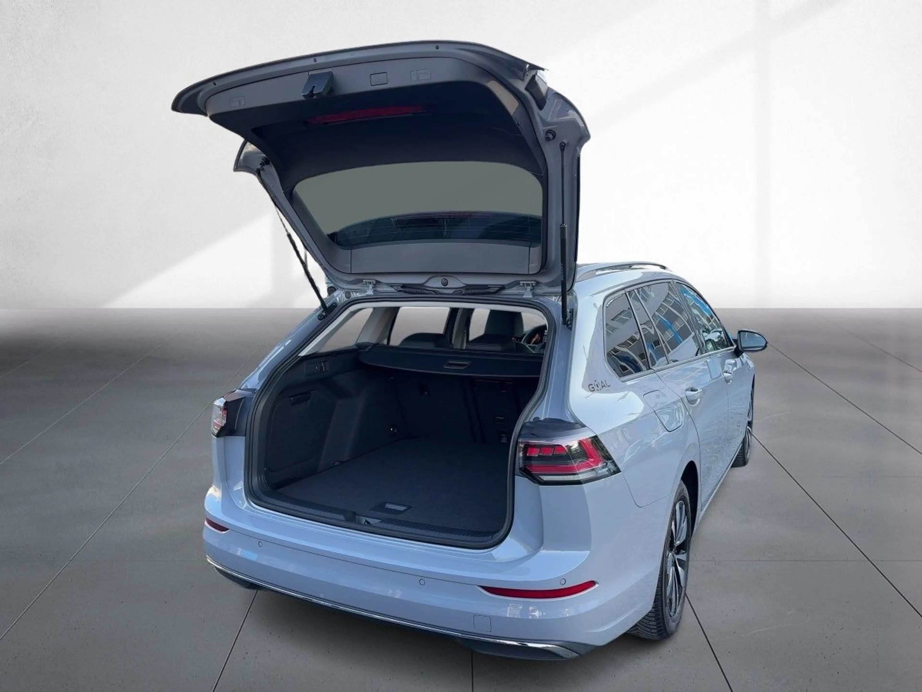 Volkswagen Golf Variant Life 1.5l eTSI OPF 7-Gang-DSG — photo 10