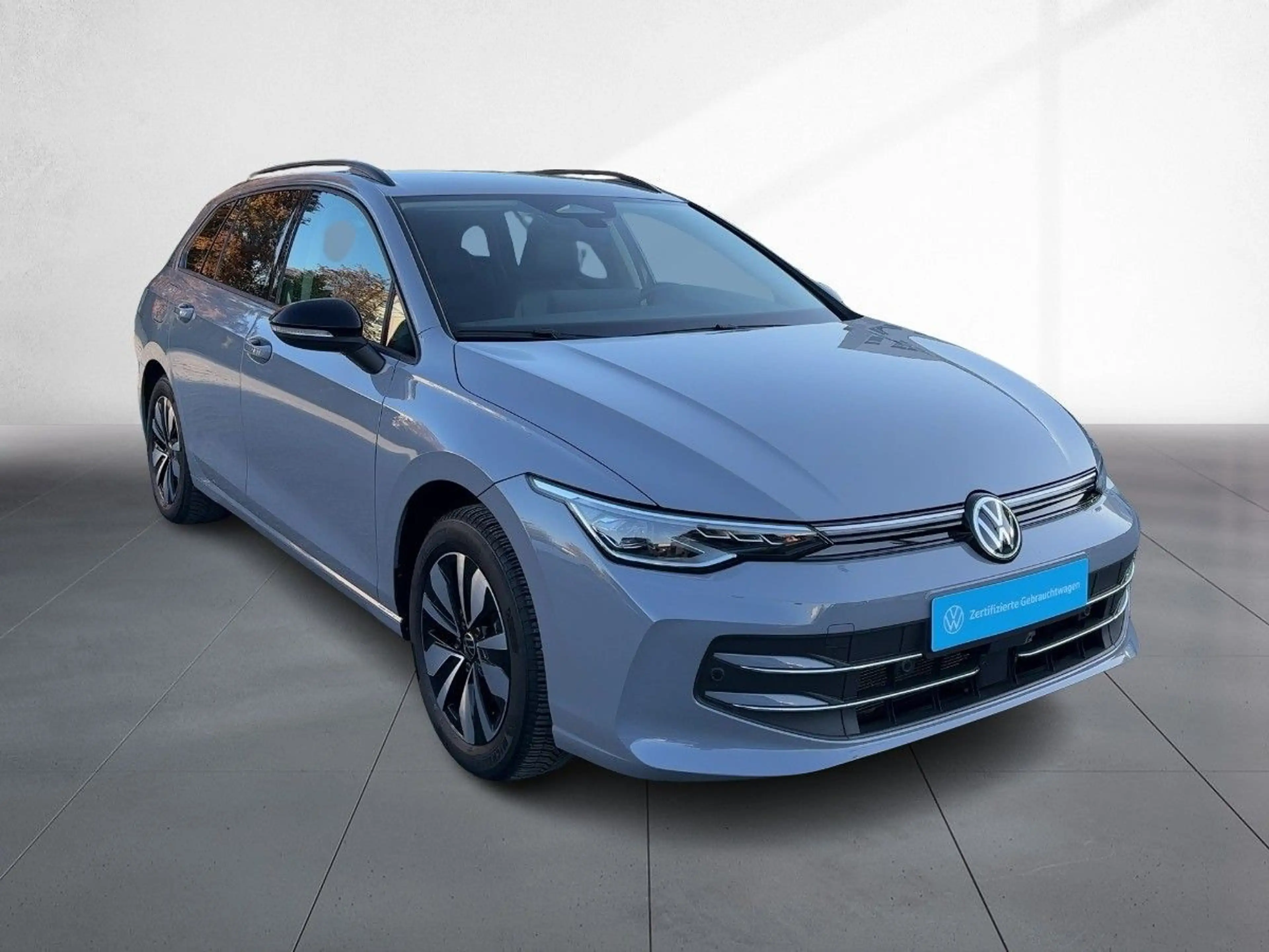 Volkswagen Golf Variant Life 1.5l eTSI OPF 7-Gang-DSG — photo 4
