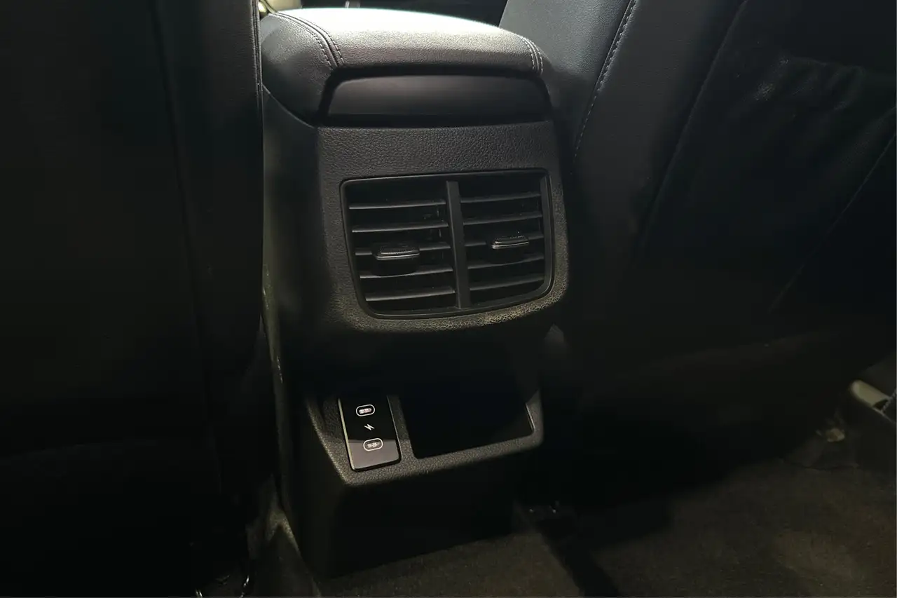 Kia Seltos снимка Kia Seltos