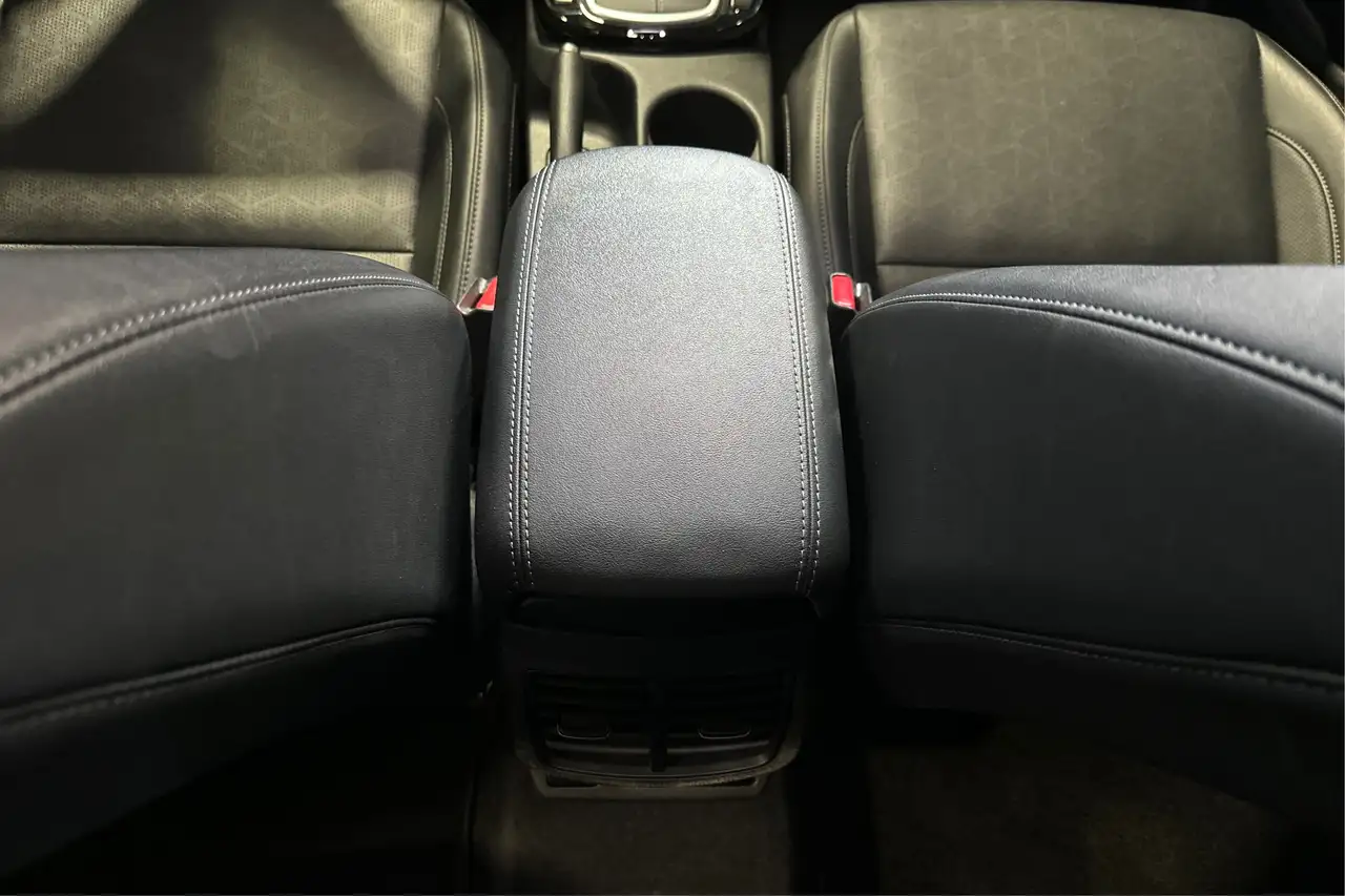 Kia Seltos снимка Kia Seltos
