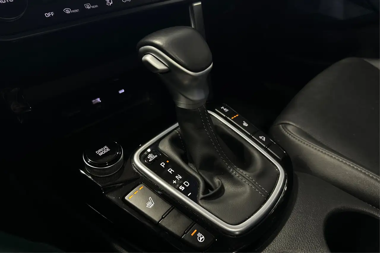 Kia Seltos снимка Kia Seltos