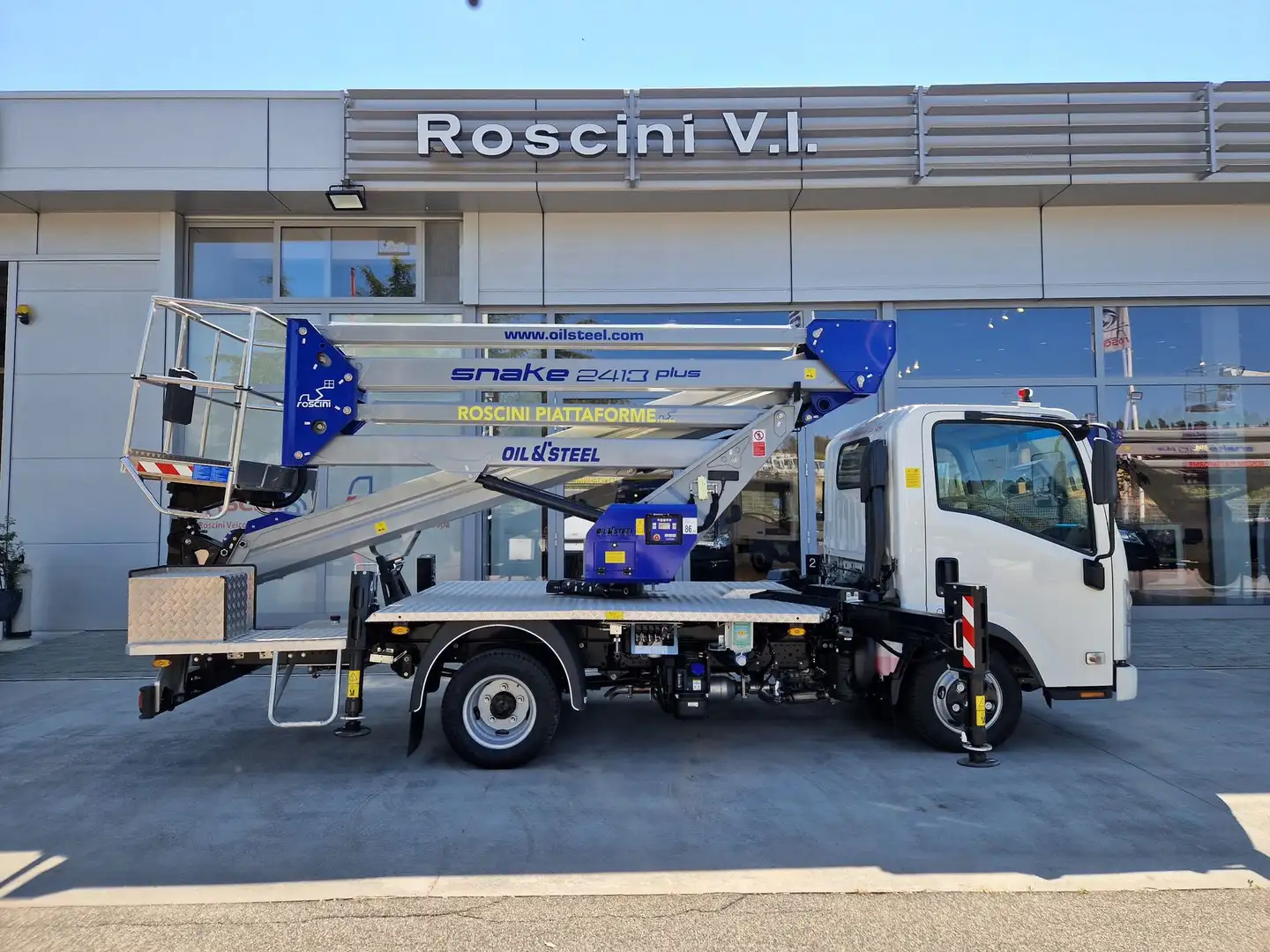 Isuzu Piattaforma Aerea 24 metri - 1