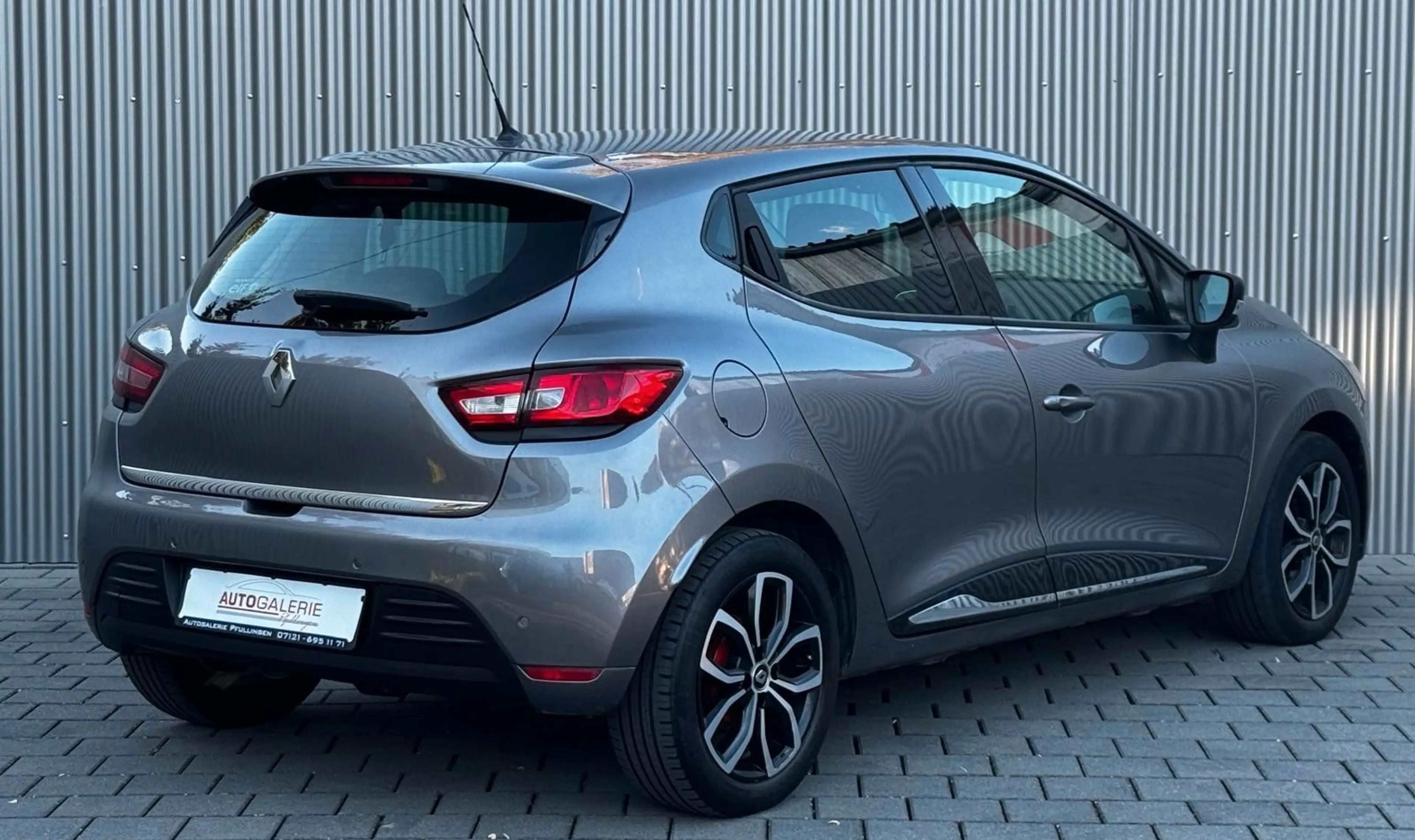 Renault Clio IV Expression Klima Tüv Neu LED — photo 6