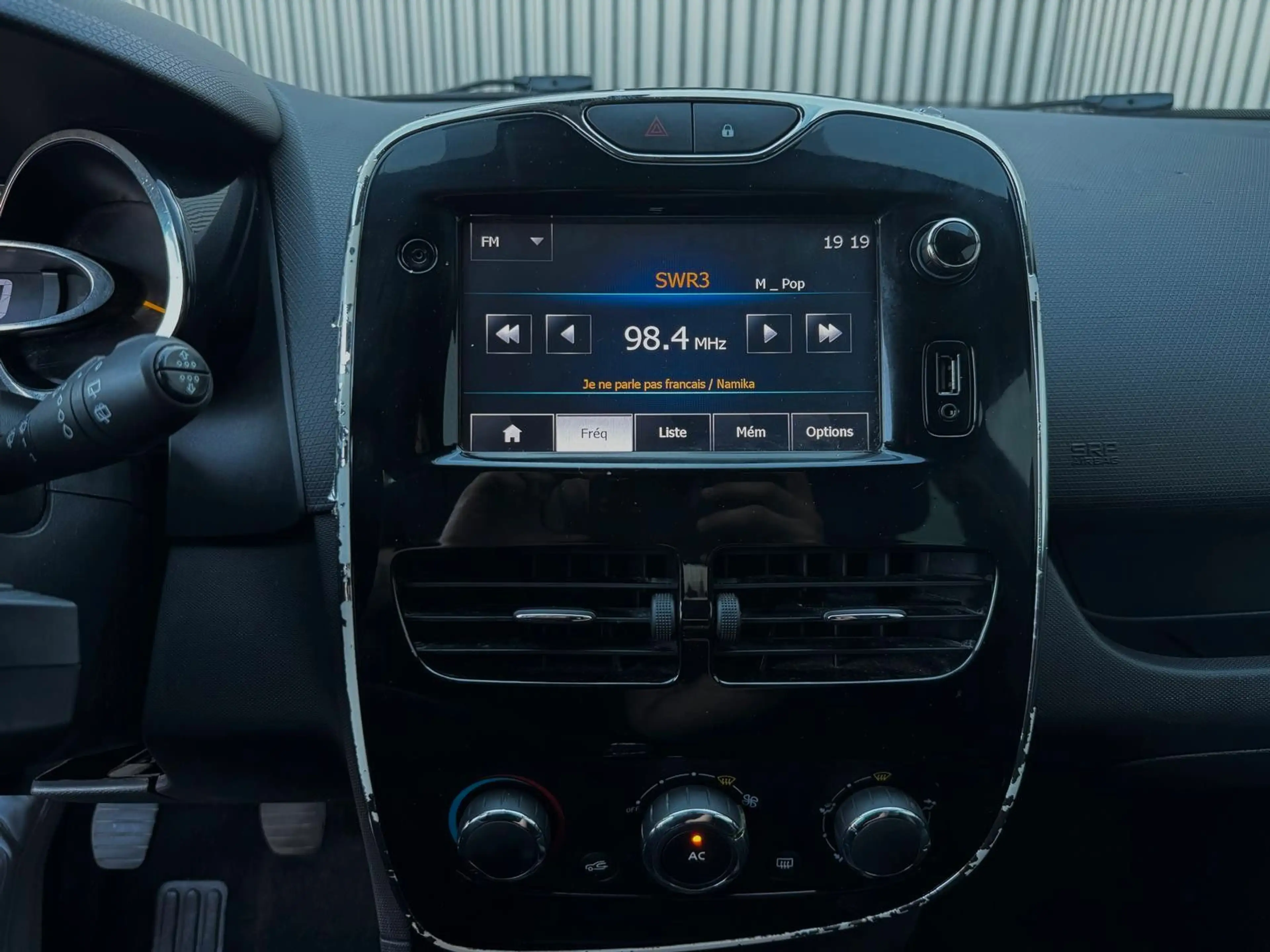 Renault Clio IV Expression Klima Tüv Neu LED — photo 12