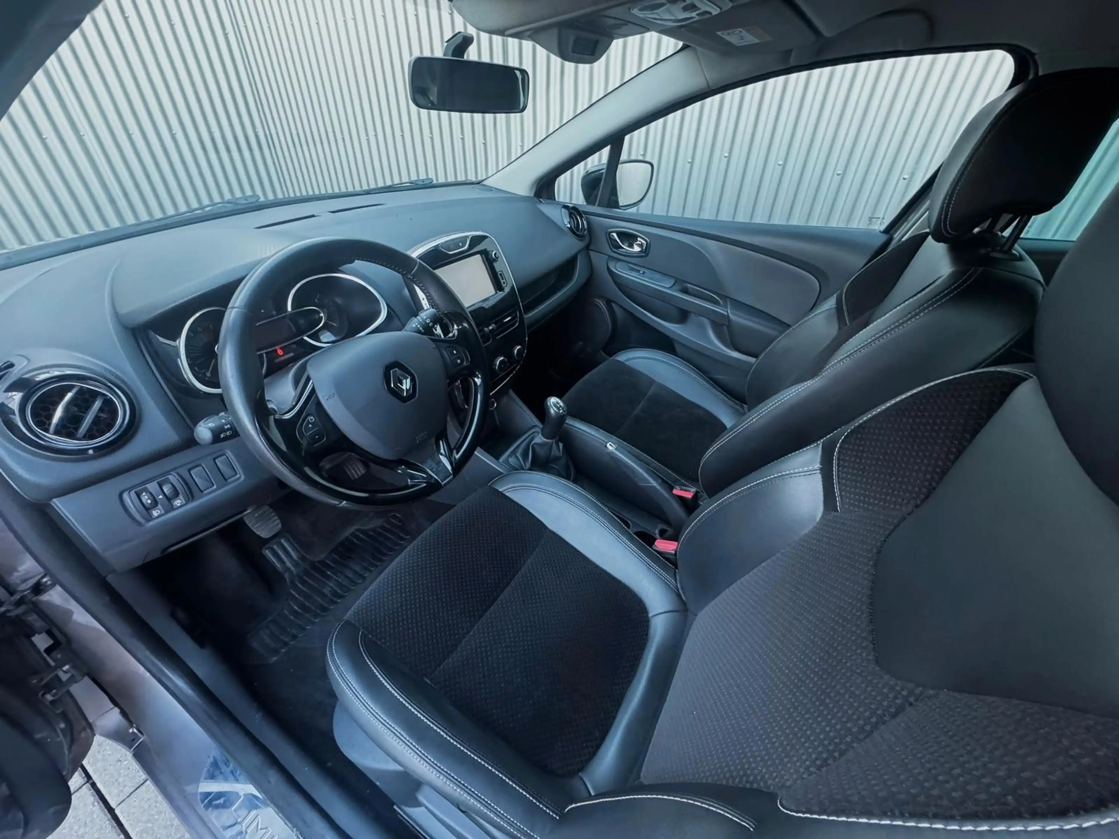Renault Clio IV Expression Klima Tüv Neu LED — photo 10